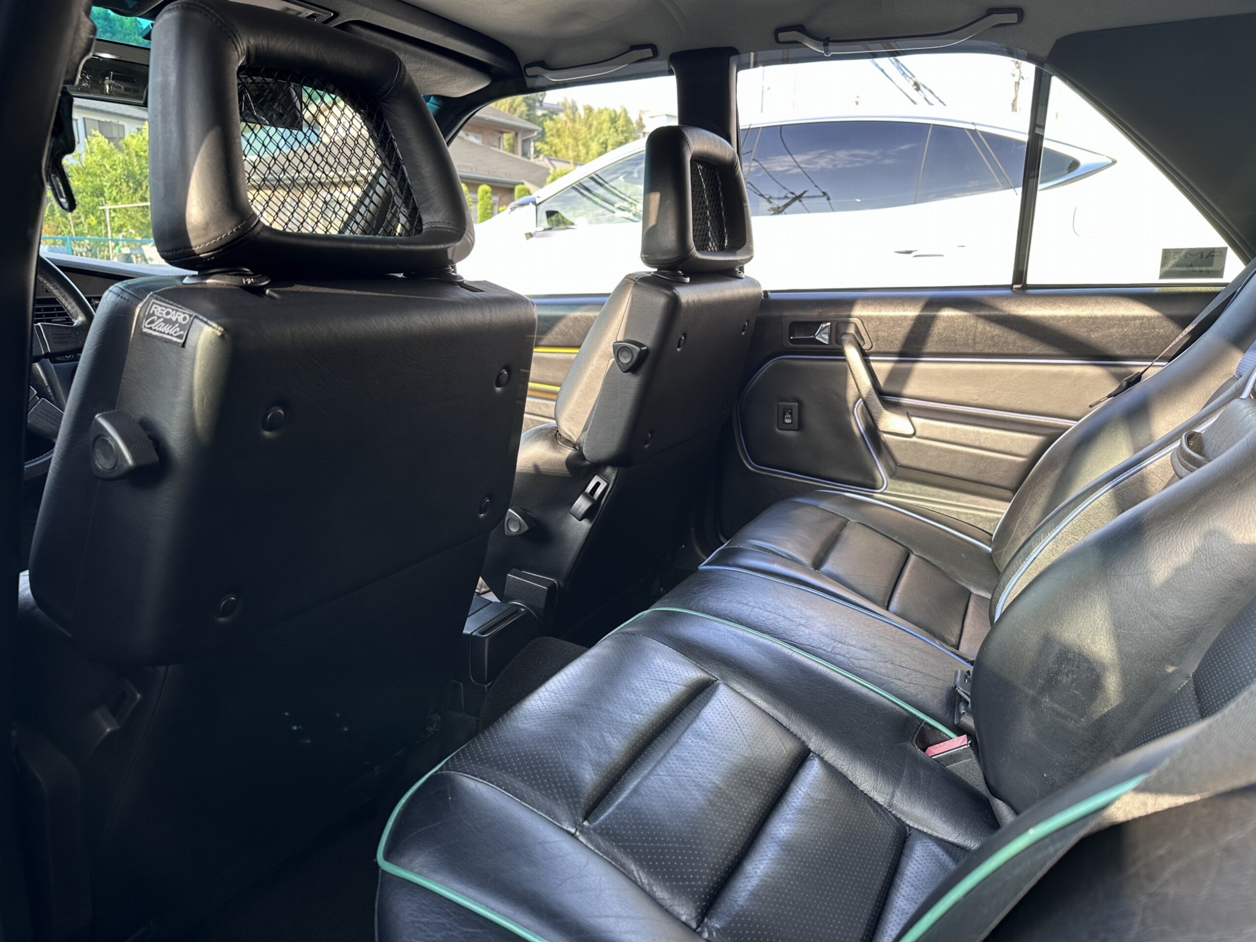 1991 Mercedes Benz 190E — Photo 29 / 36