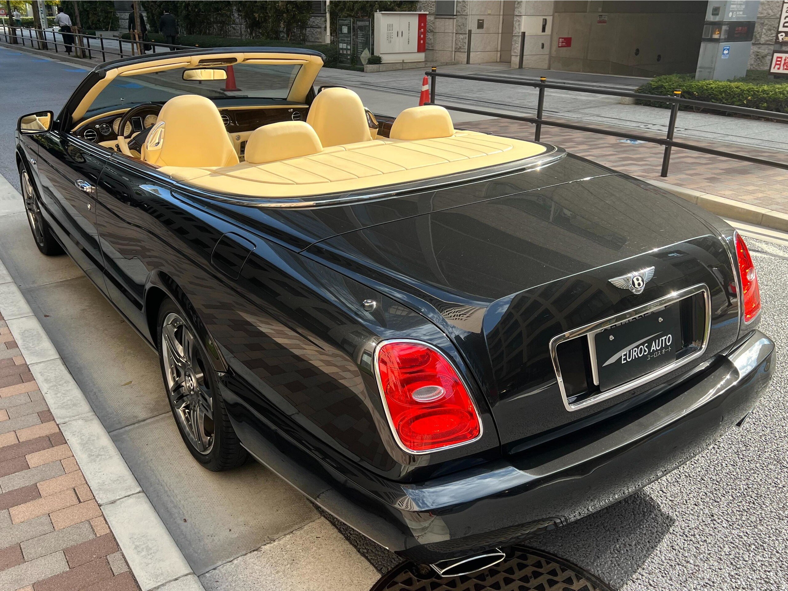 2007 Bentley Azure — Photo 7 / 13
