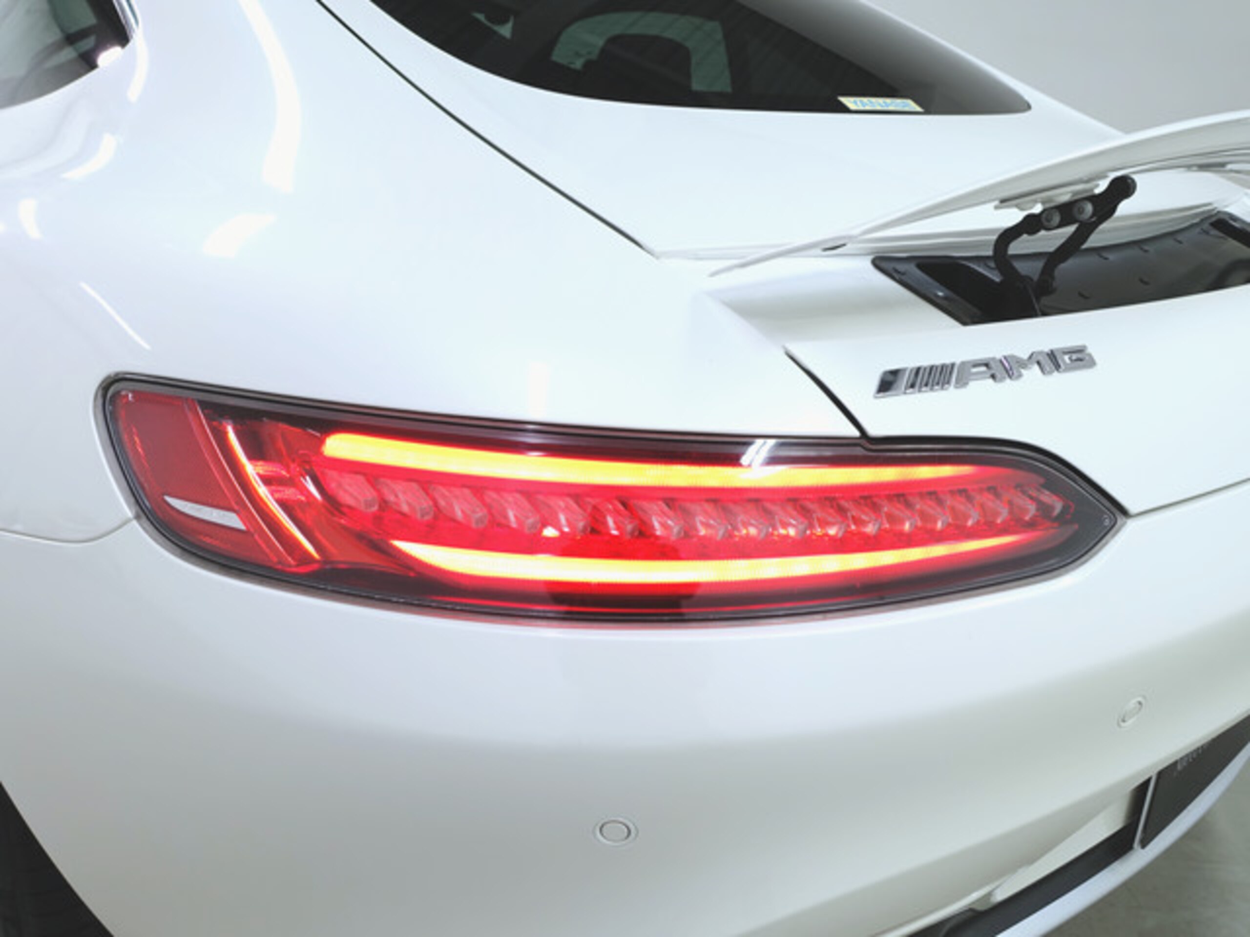 2018 Mercedes Benz AMG GT — Photo 15 / 19