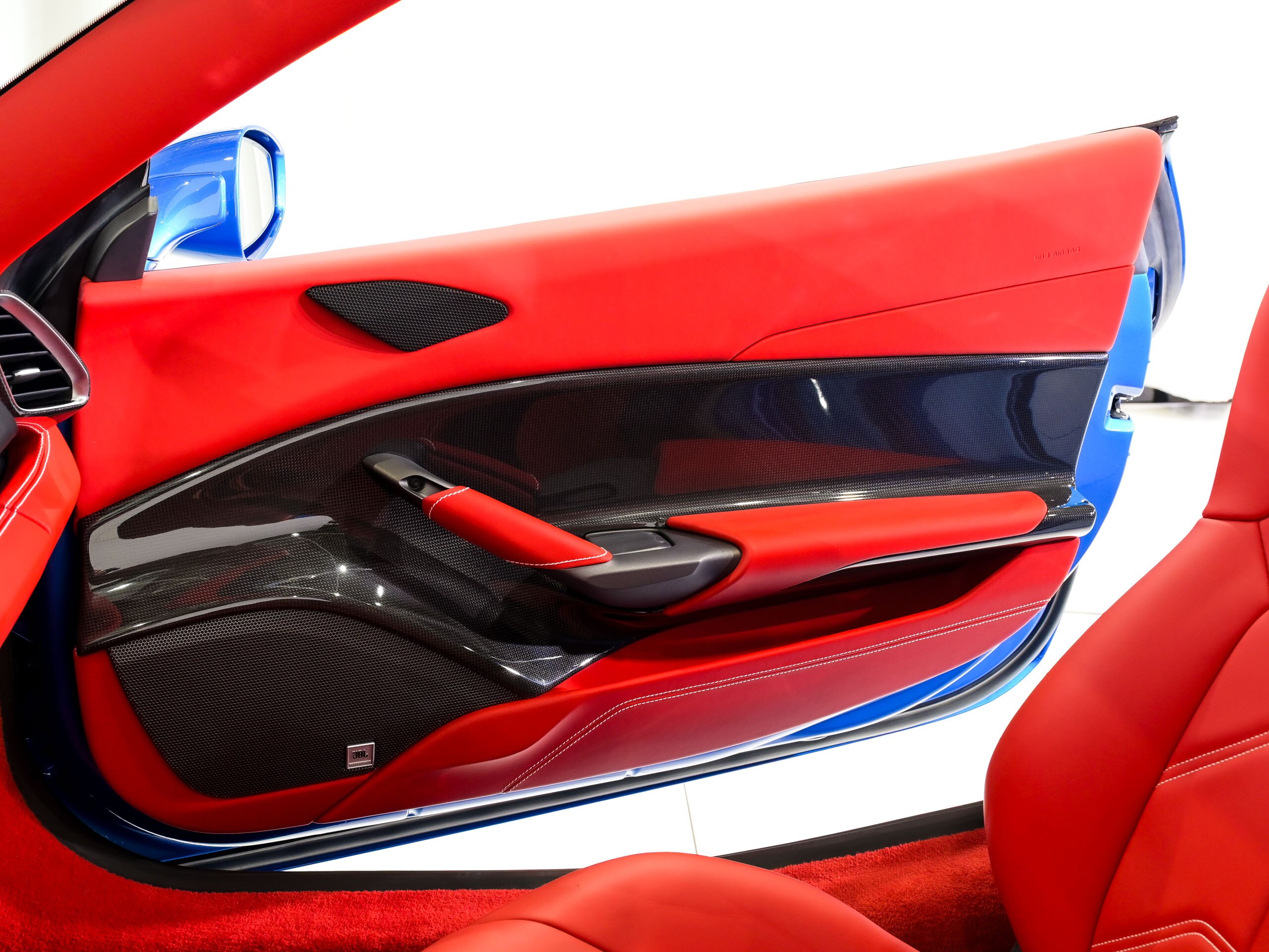 2018 Ferrari 488 Spider — Photo 17 / 22