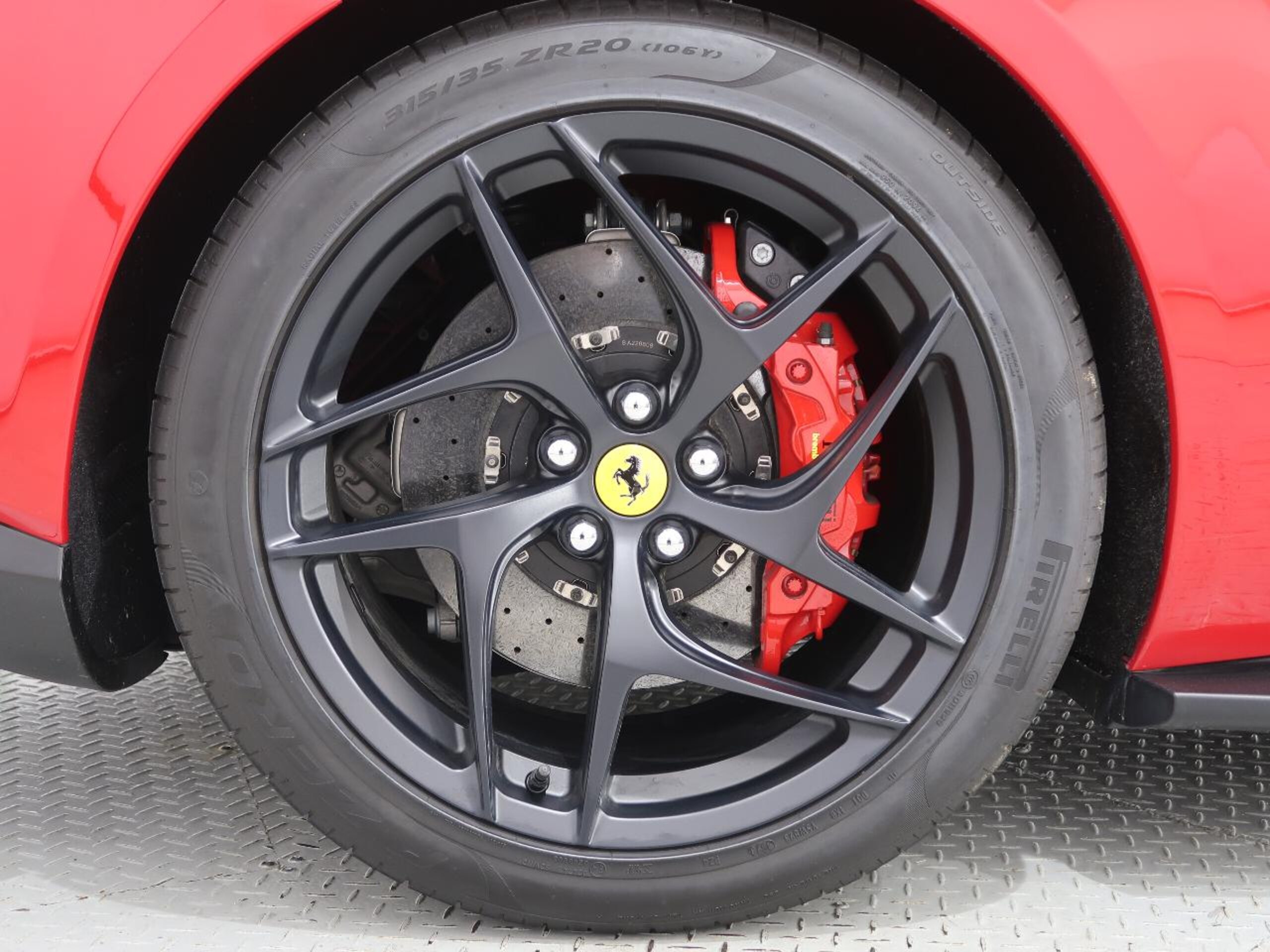 2018 Ferrari 812 Superfast — Photo 47 / 51