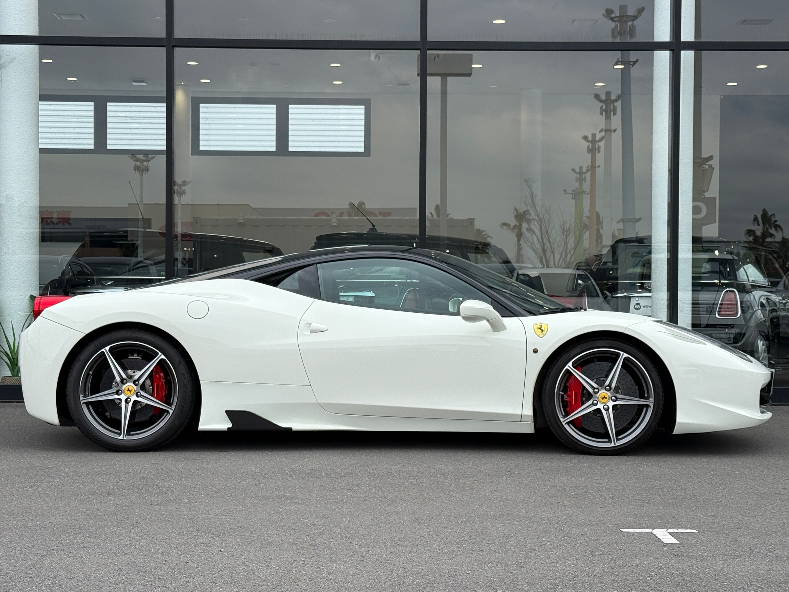 2014 Ferrari 458 Italia F1 DCT — Photo 17 / 52