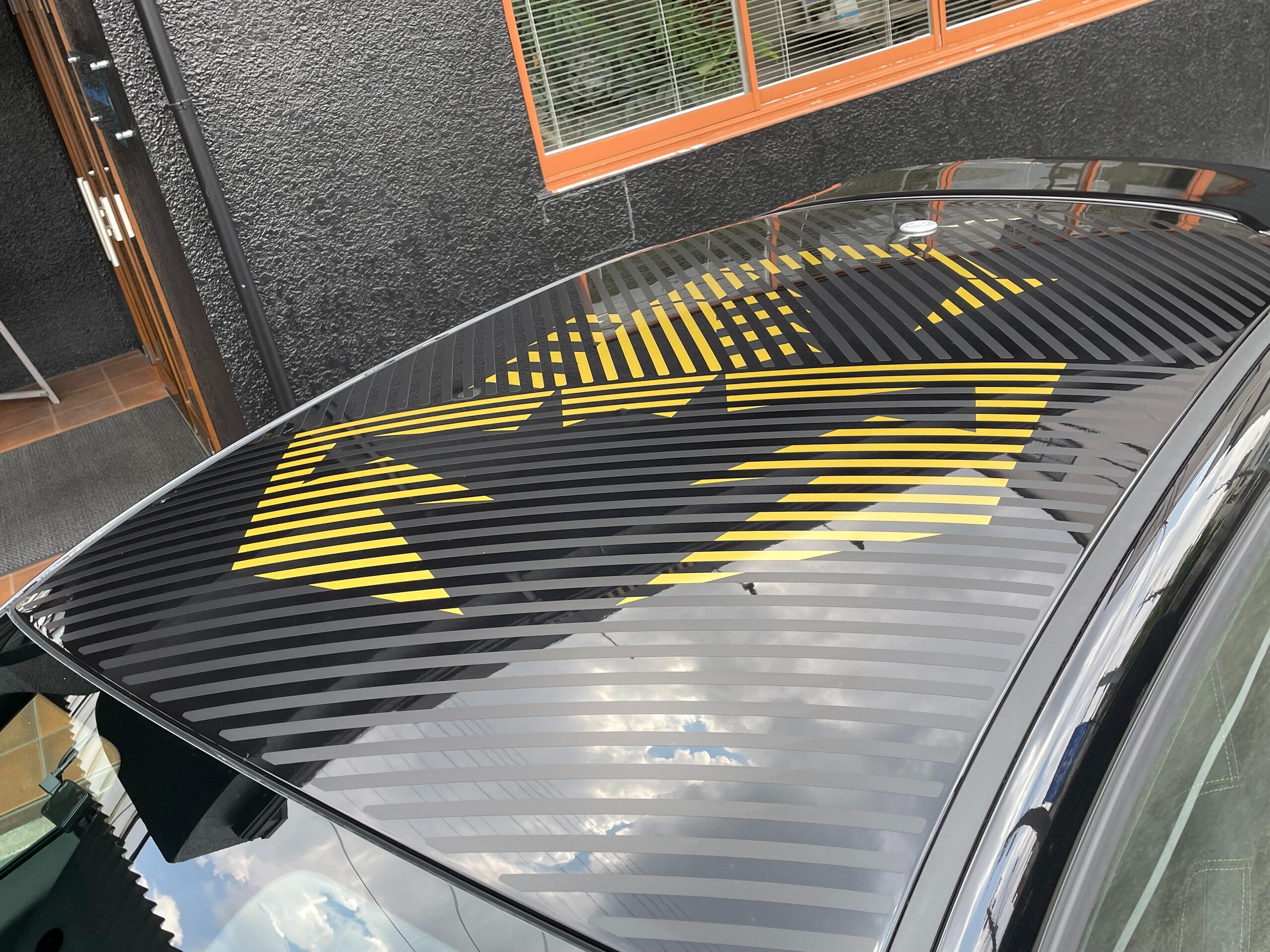 2025 Abarth 695 75th Anniversary — Photo 16 / 33