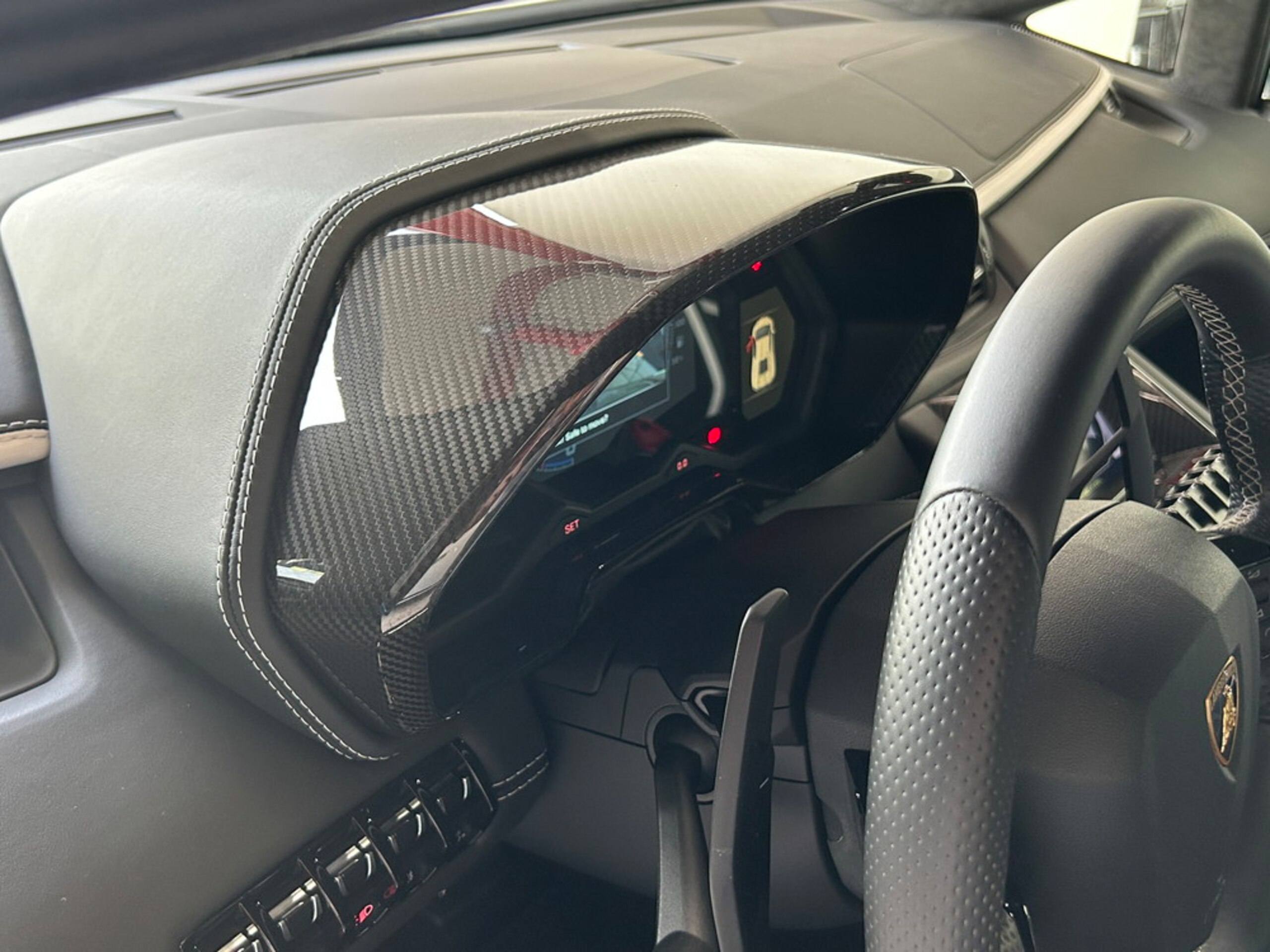 2018 Lamborghini Aventador S — Photo 8 / 18