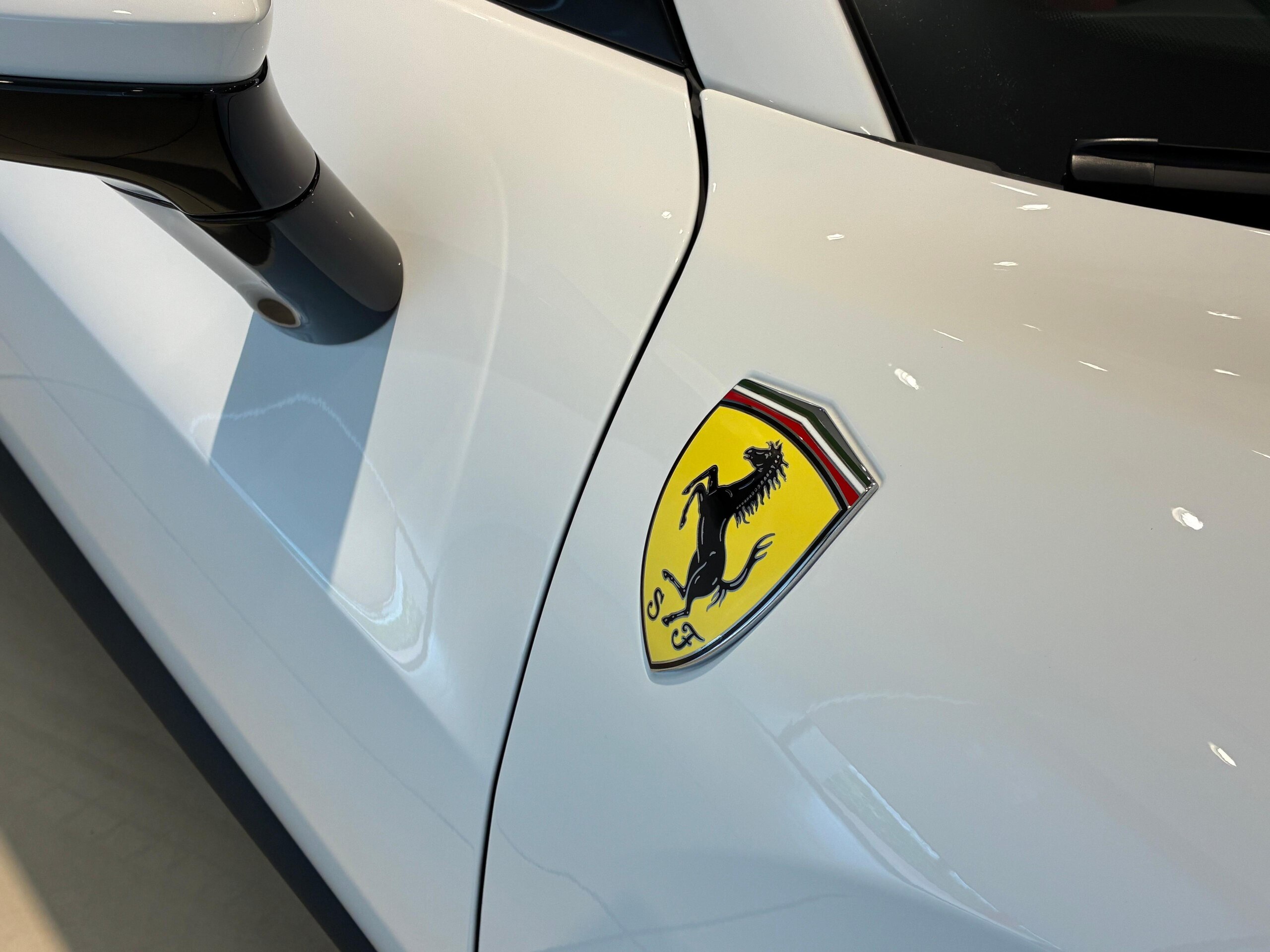 2025 Ferrari 296GTS — Photo 24 / 76