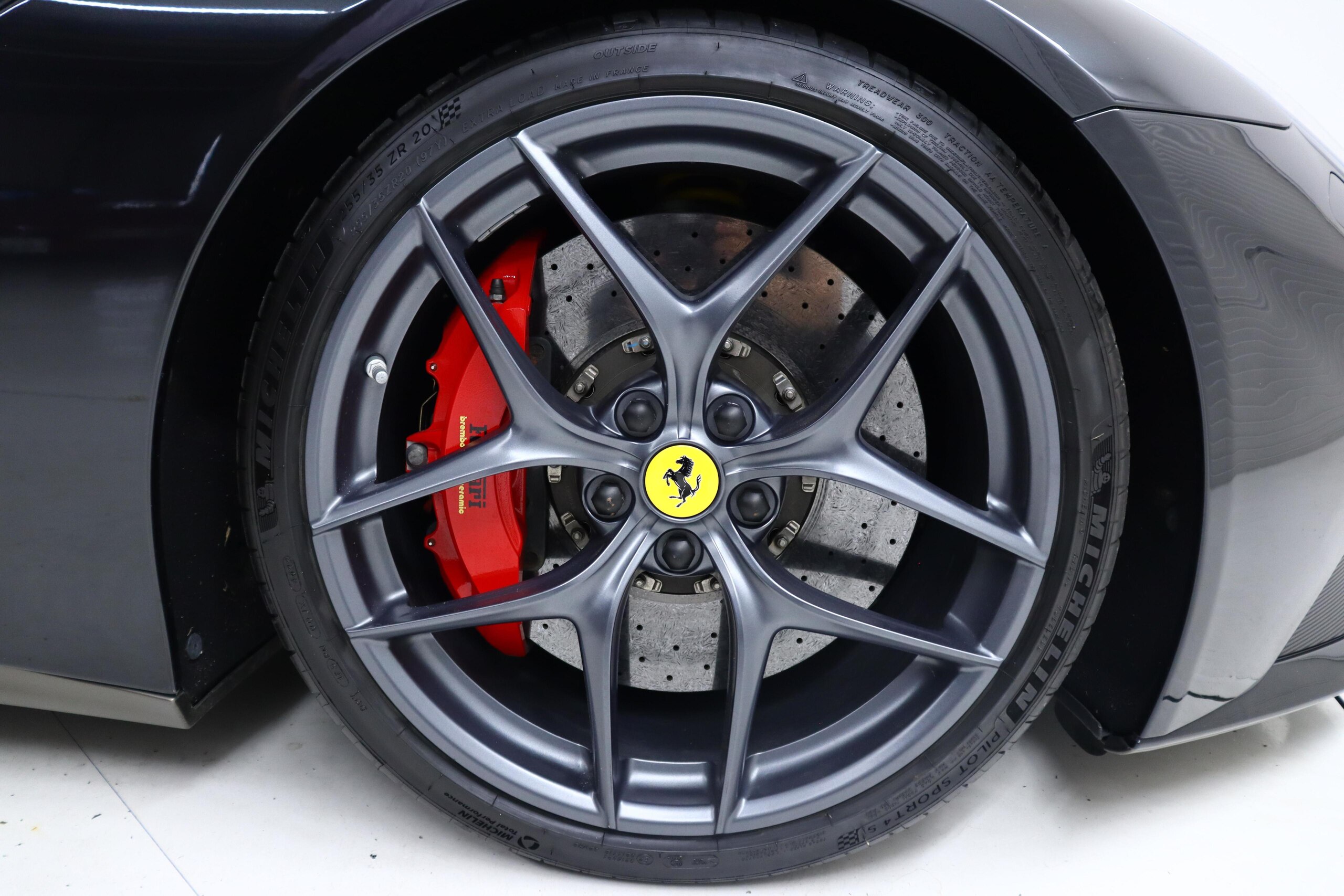 2012 Ferrari F12 Berlinetta — Photo 14 / 16