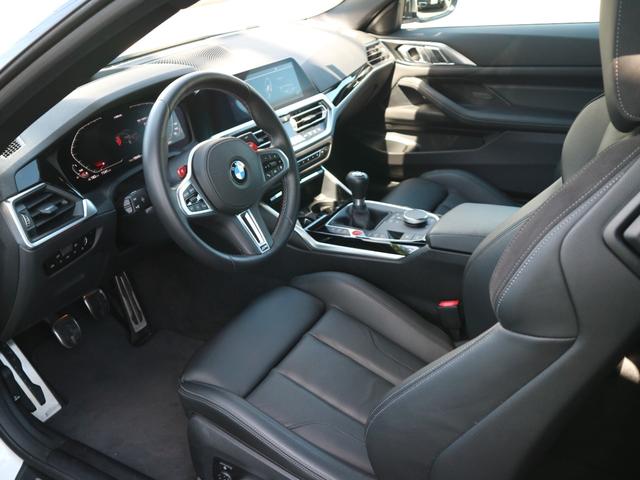2021 BMW M4 — Photo 9 / 13