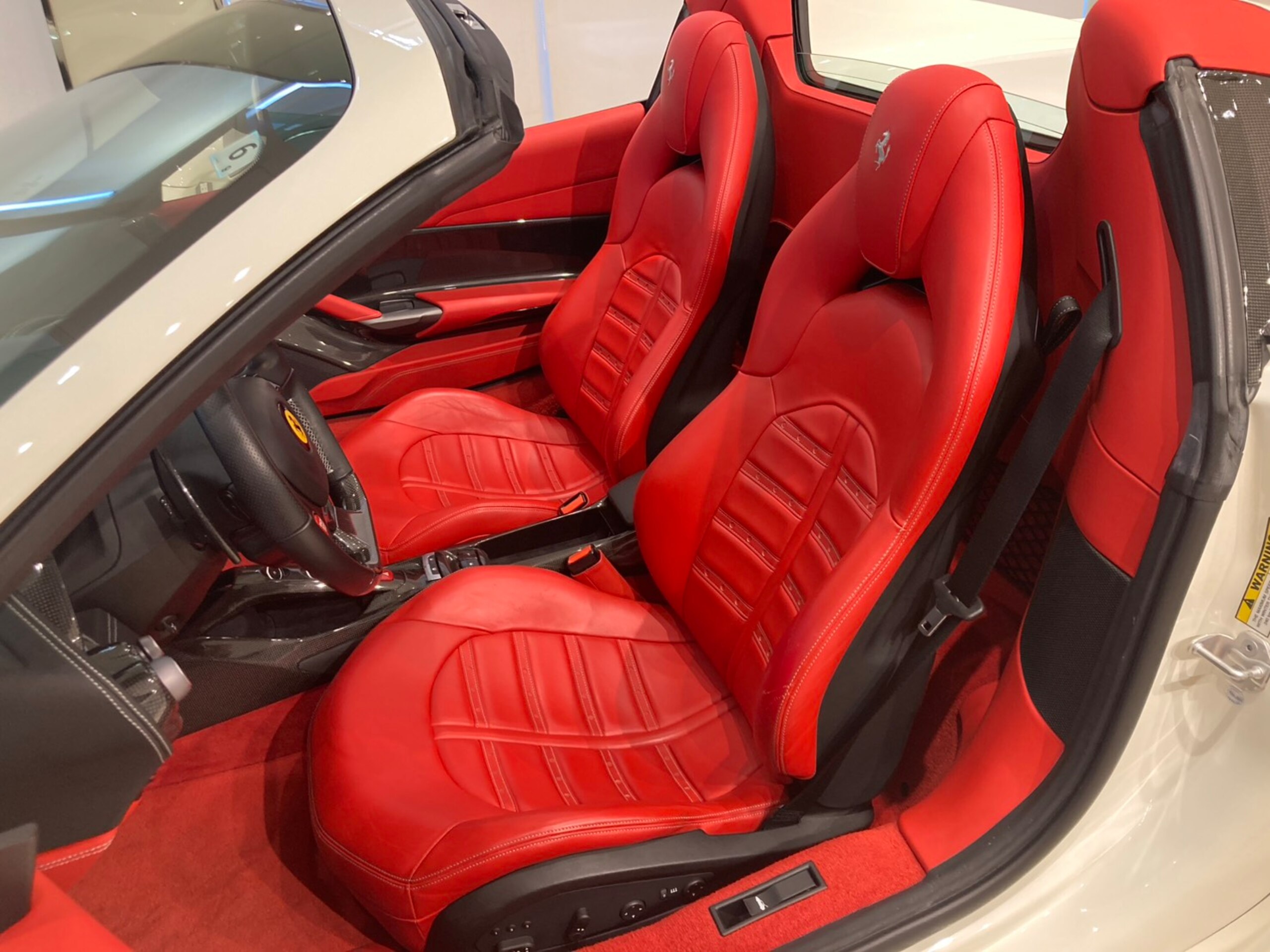 2016 Ferrari 488 Spider — Photo 18 / 35