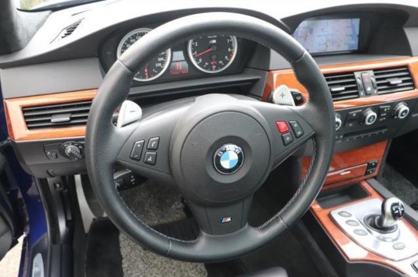 2006 BMW M5 — Photo 11 / 15