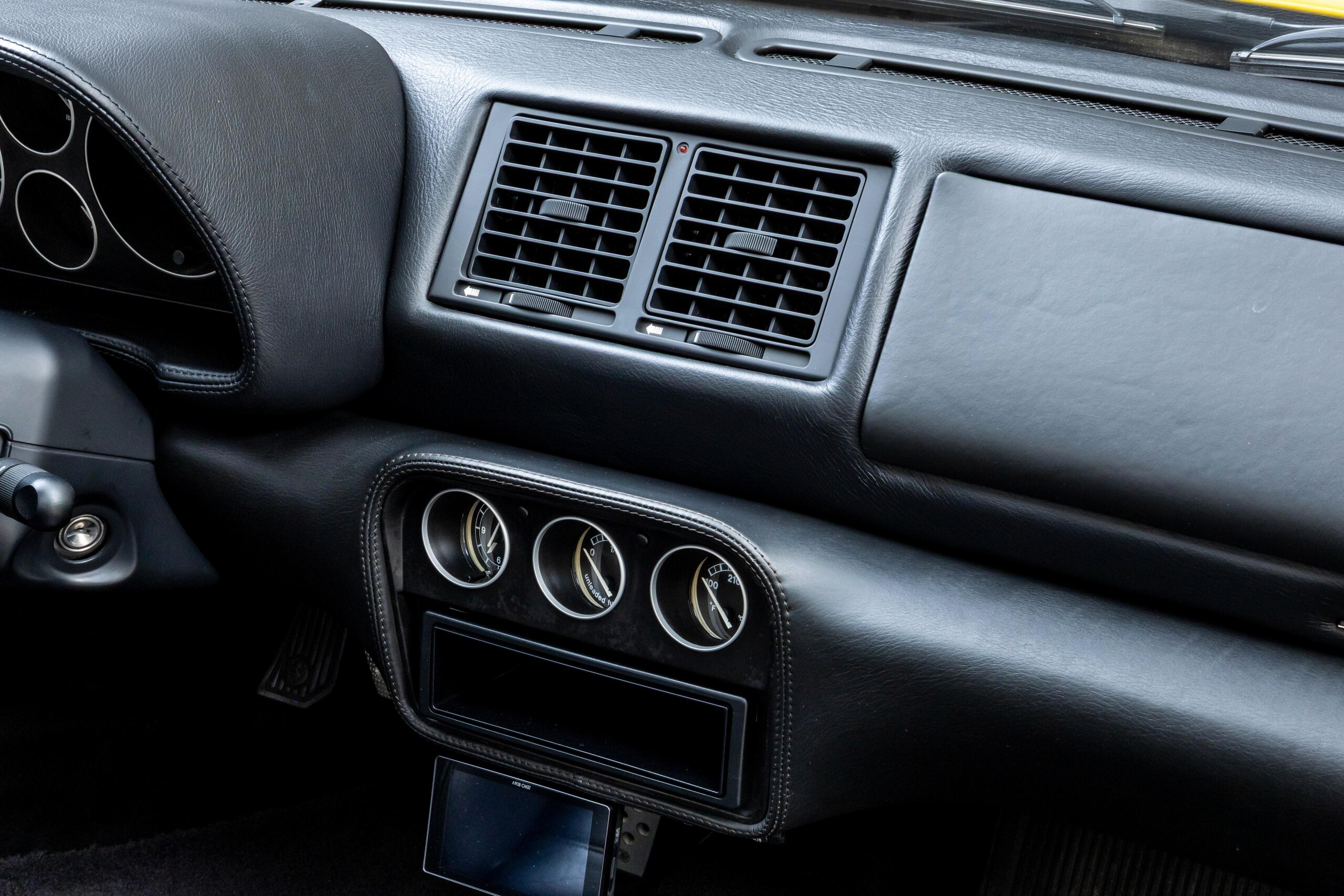 1996 Ferrari F355 Spider — Photo 14 / 21