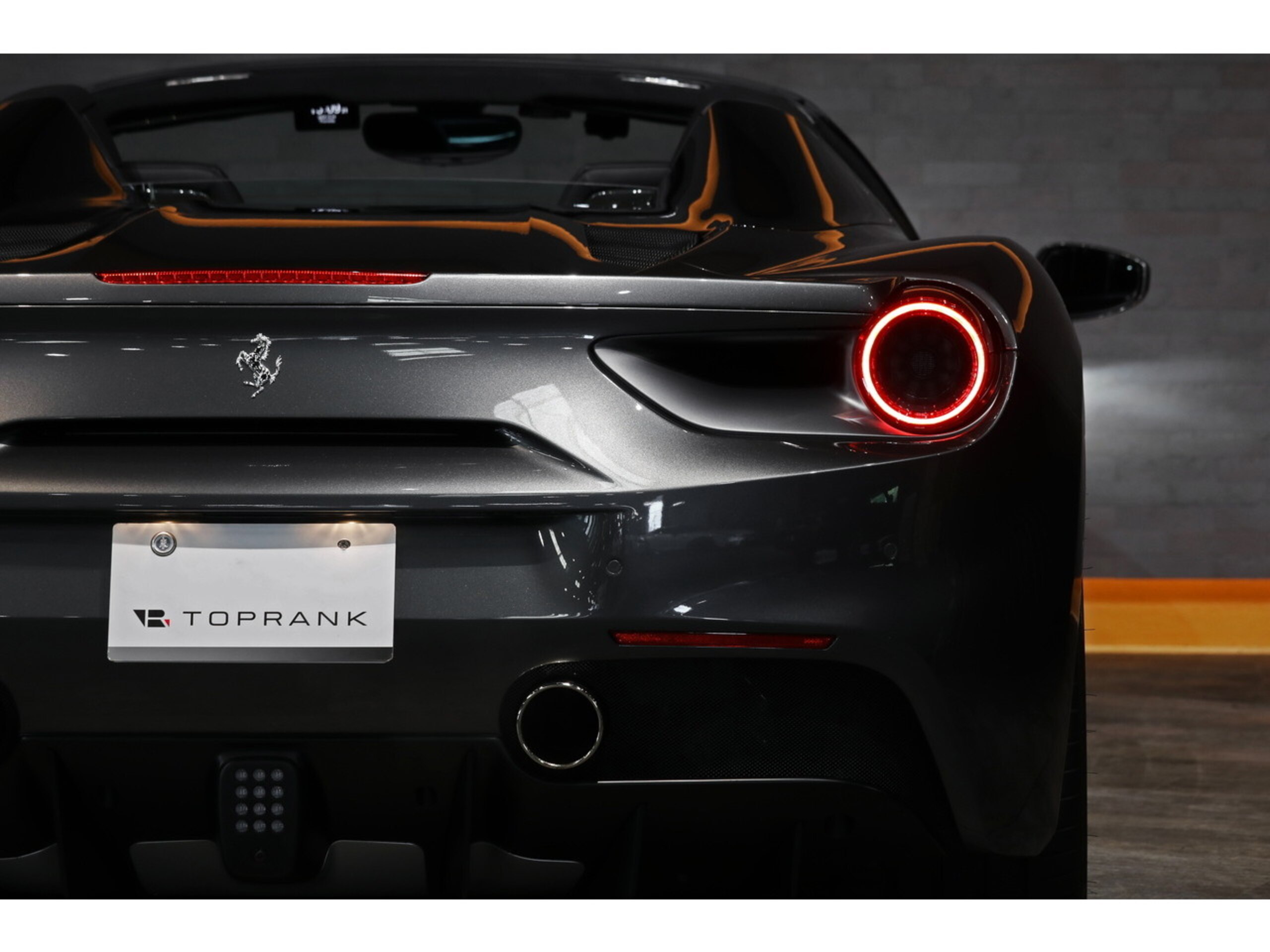2018 Ferrari 488 Spider — Photo 32 / 65