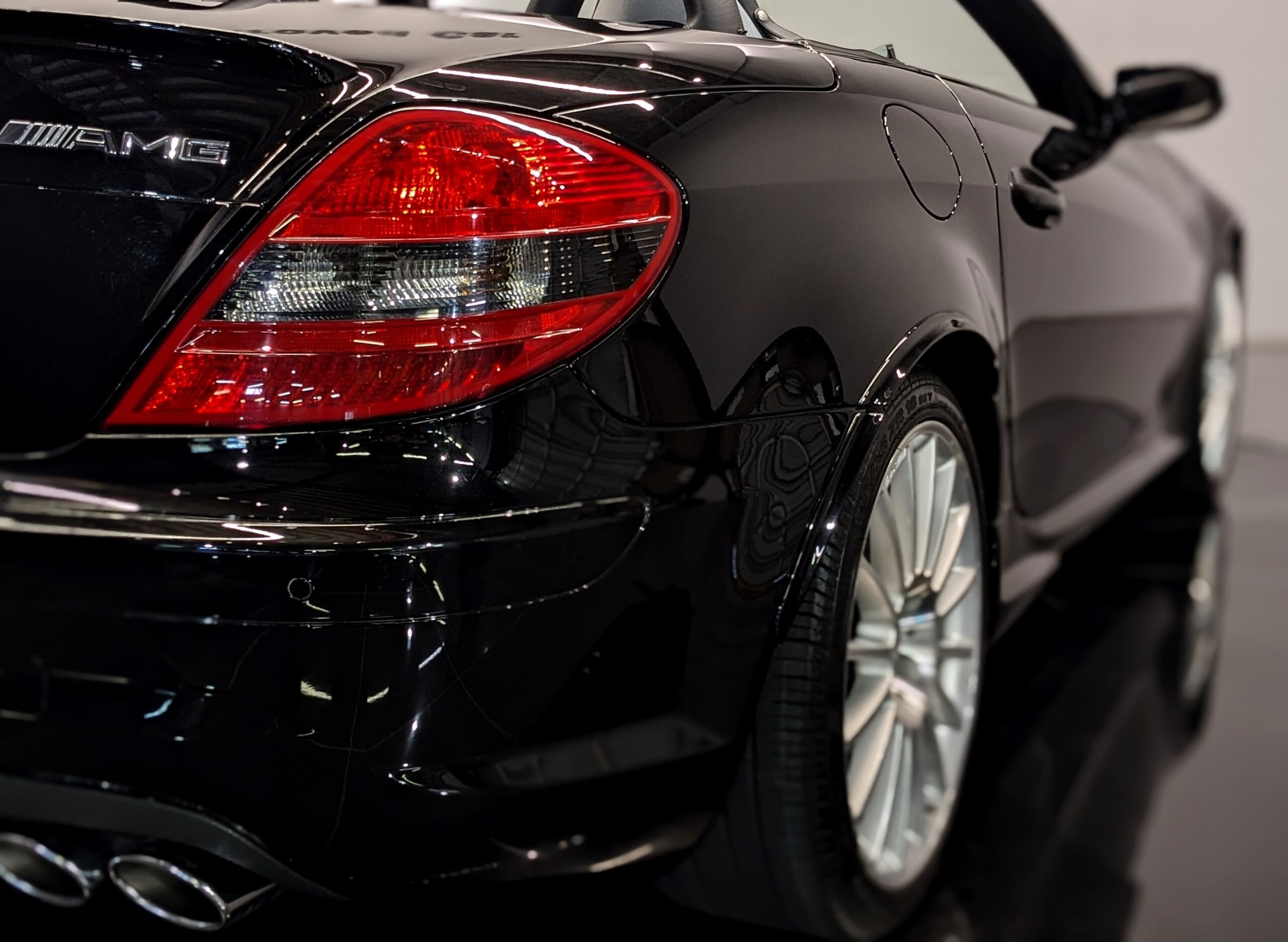 2007 Mercedes Benz SLK55 AMG — Photo 21 / 24
