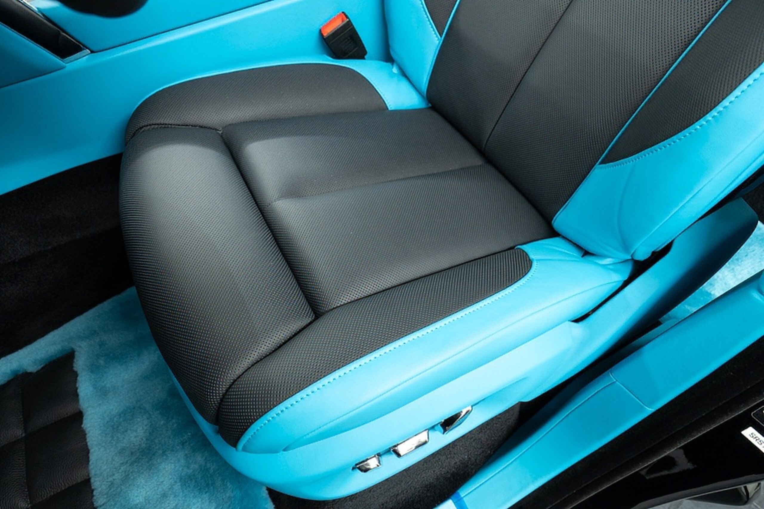 2025 Rolls-Royce Cullinan — Photo 10 / 29