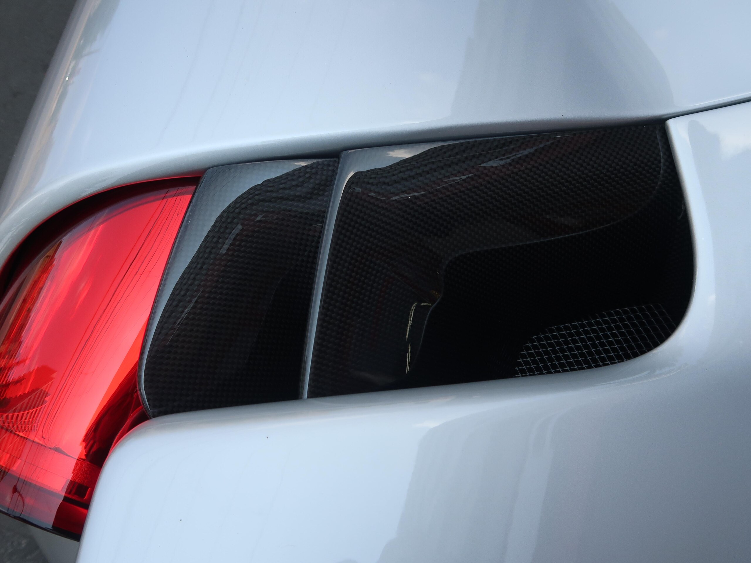 2020 Ferrari 488 Pista — Photo 23 / 53