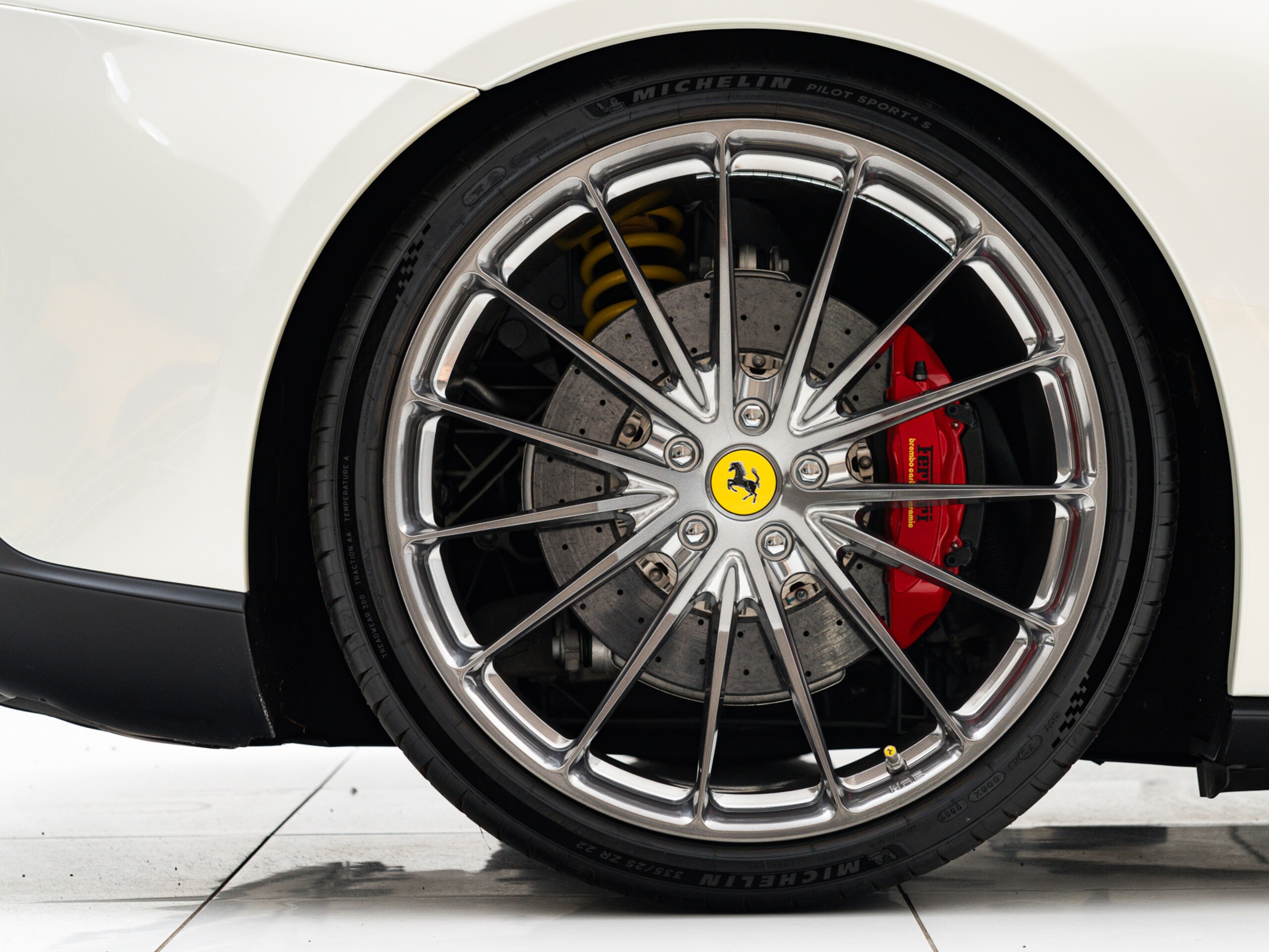 2014 Ferrari F12 Berlinetta — Photo 39 / 42