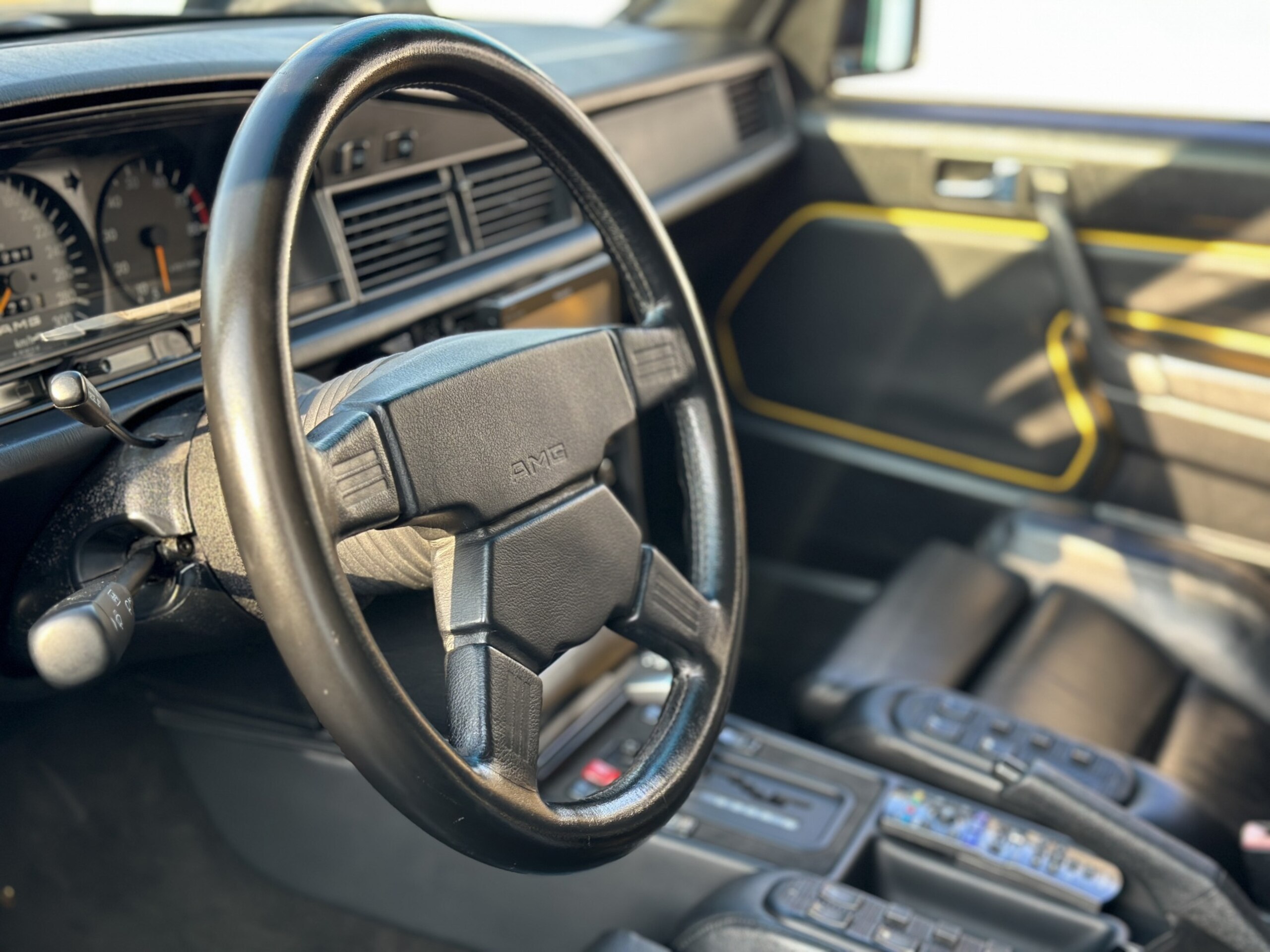 1991 Mercedes Benz 190E — Photo 22 / 36