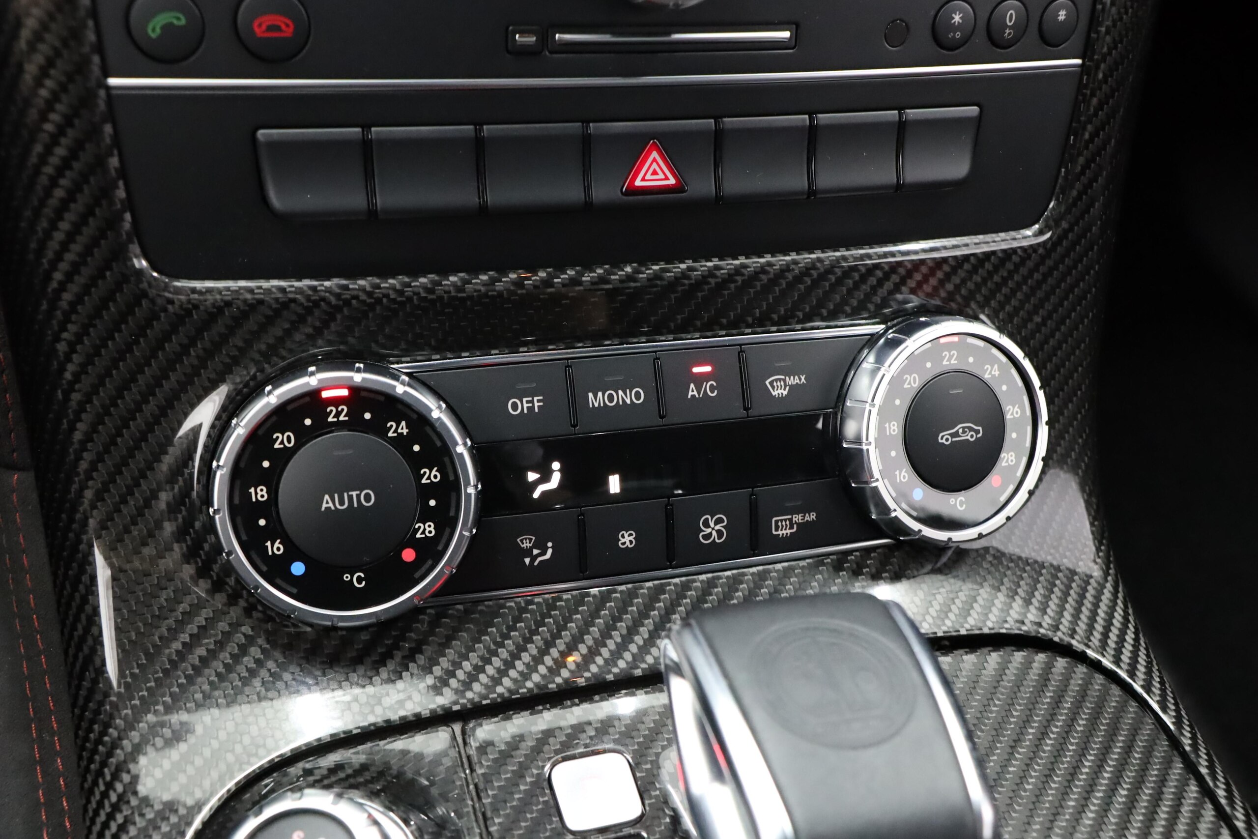 2013 Mercedes Benz SLS AMG — Photo 16 / 22