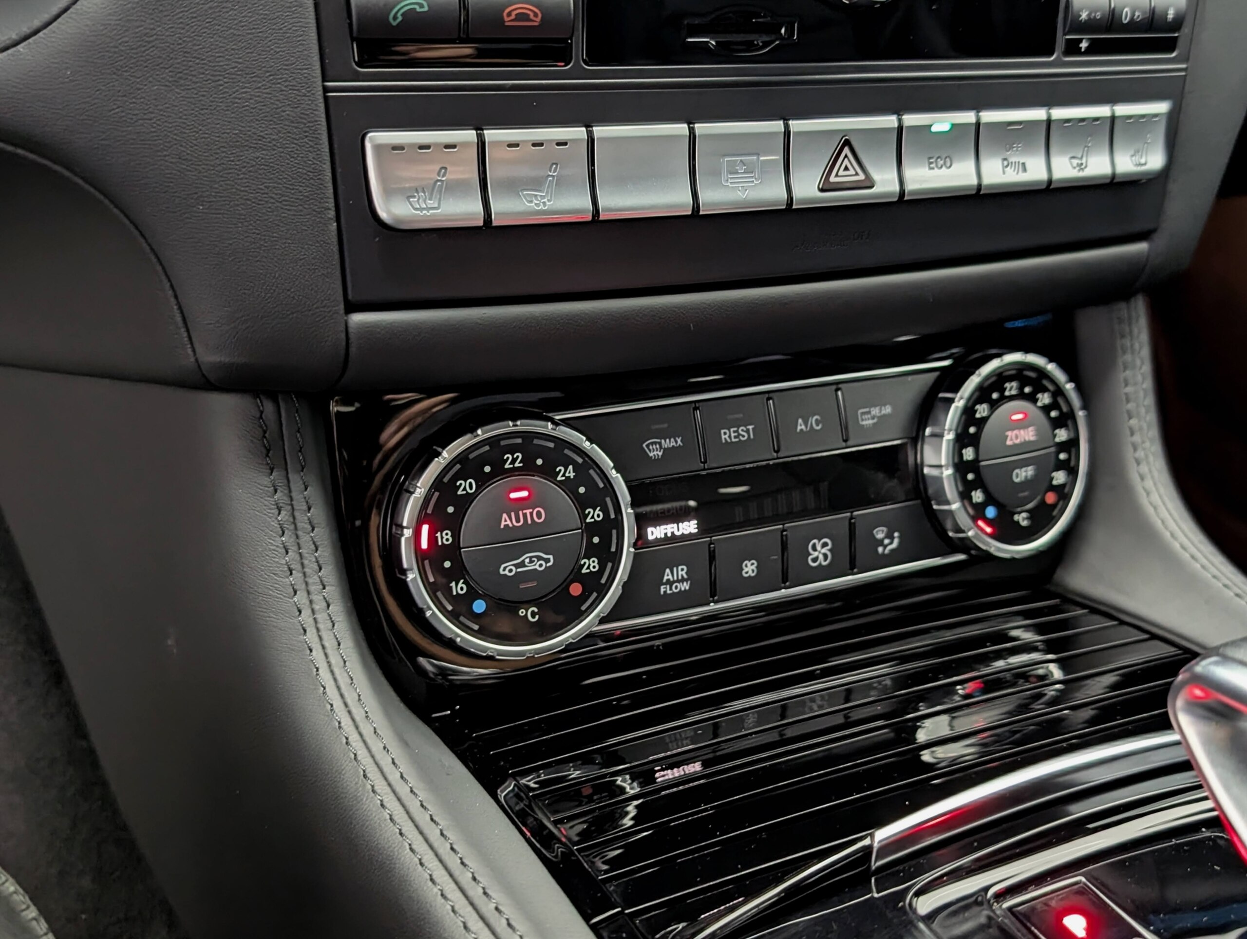 2012 Mercedes Benz CLS63 AMG — Photo 17 / 38