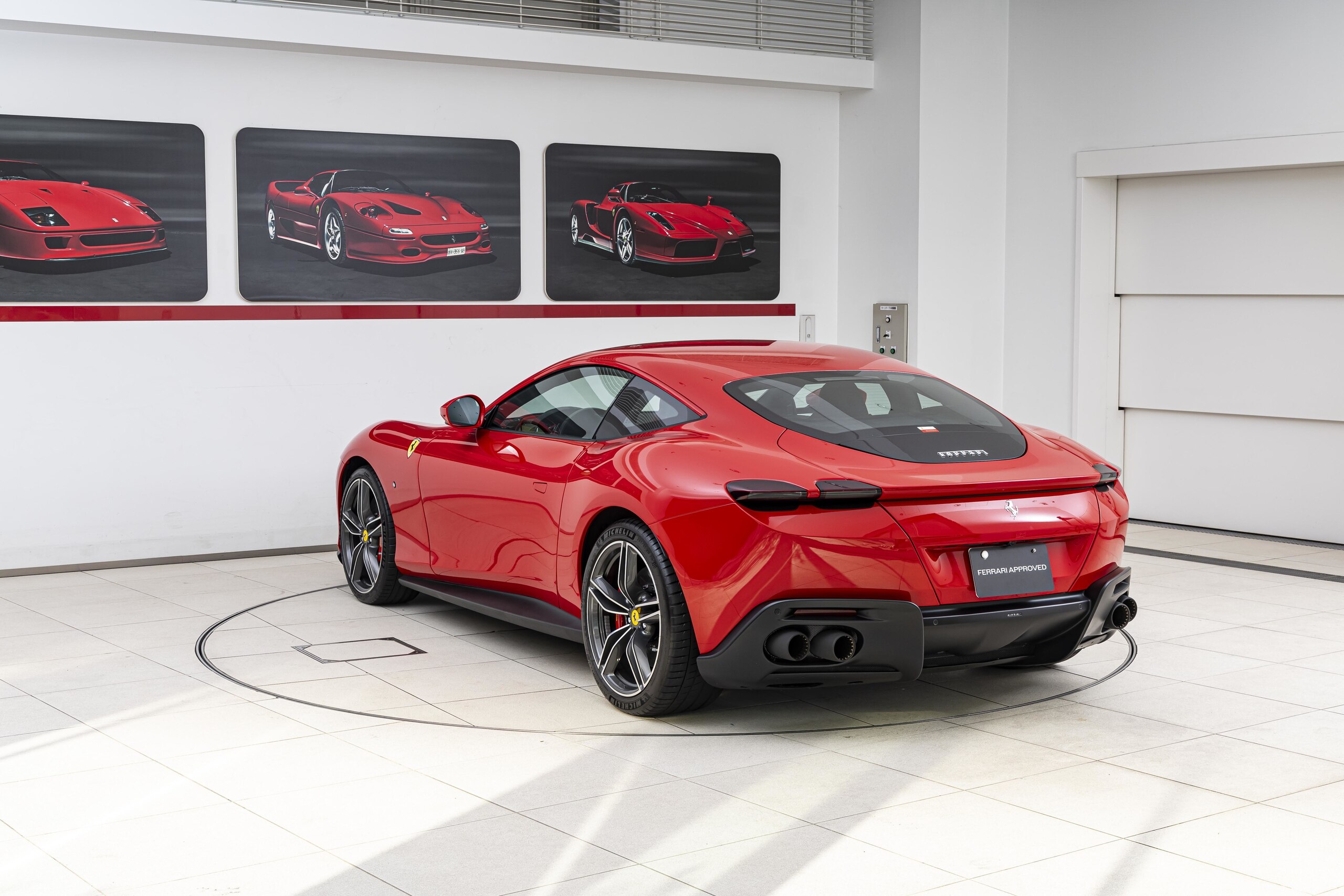 2021 Ferrari Roma — Photo 17 / 26