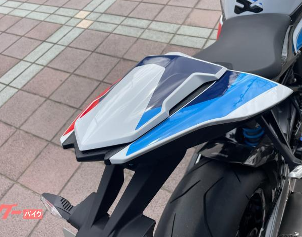 2022 BMW M1000RR M Competition — Photo 11 / 18