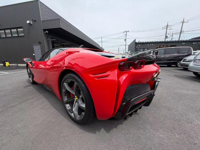 2021 Ferrari SF90 Stradale — Photo 6 / 15