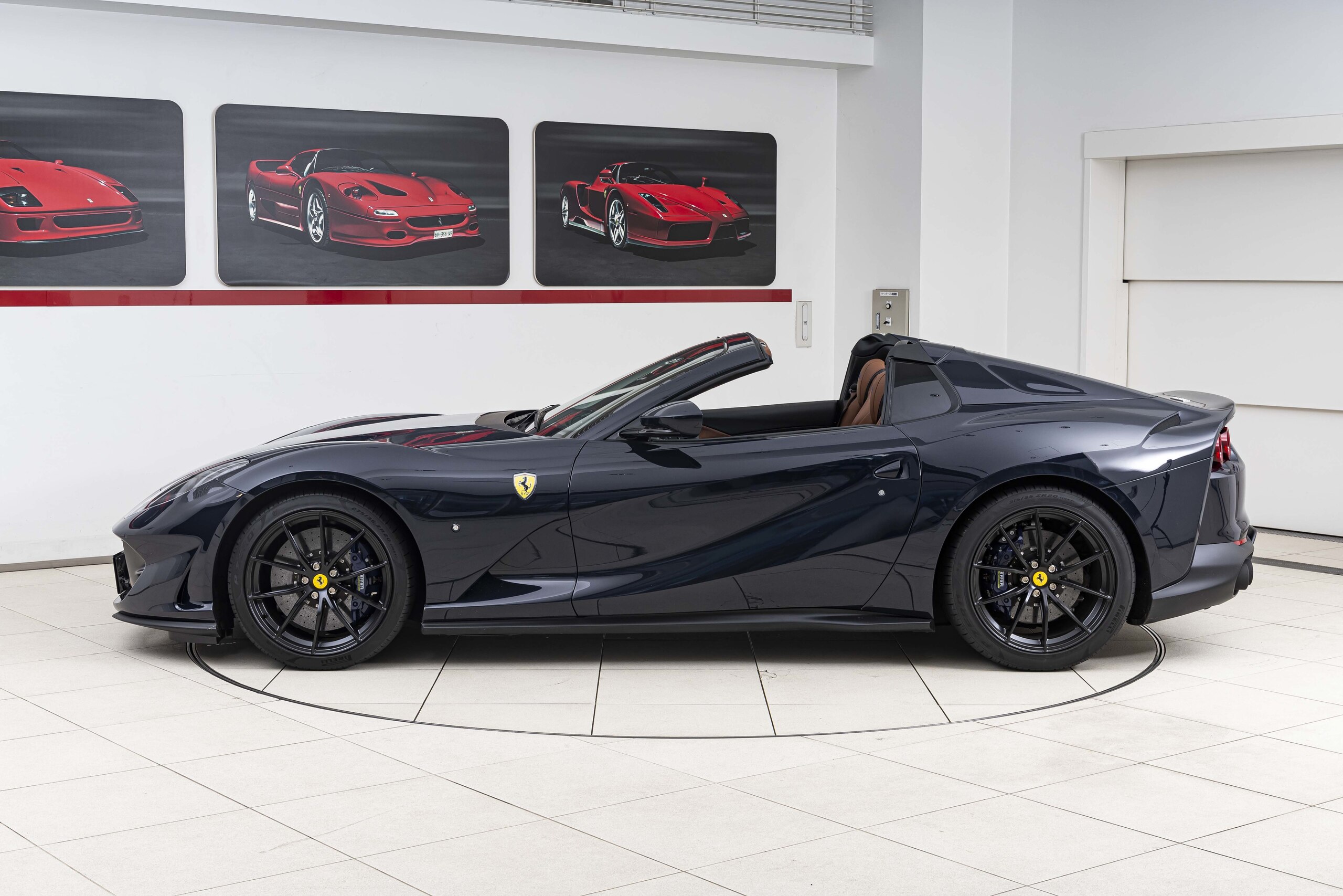 2023 Ferrari 812GTS — Photo 8 / 29