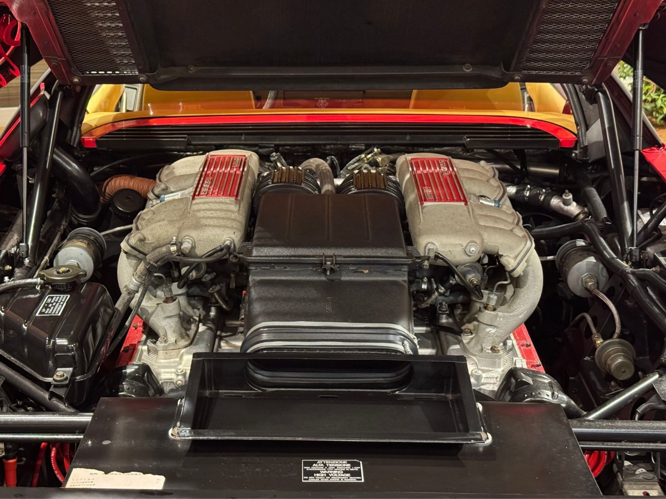 1988 Ferrari Testarossa — Photo 17 / 19