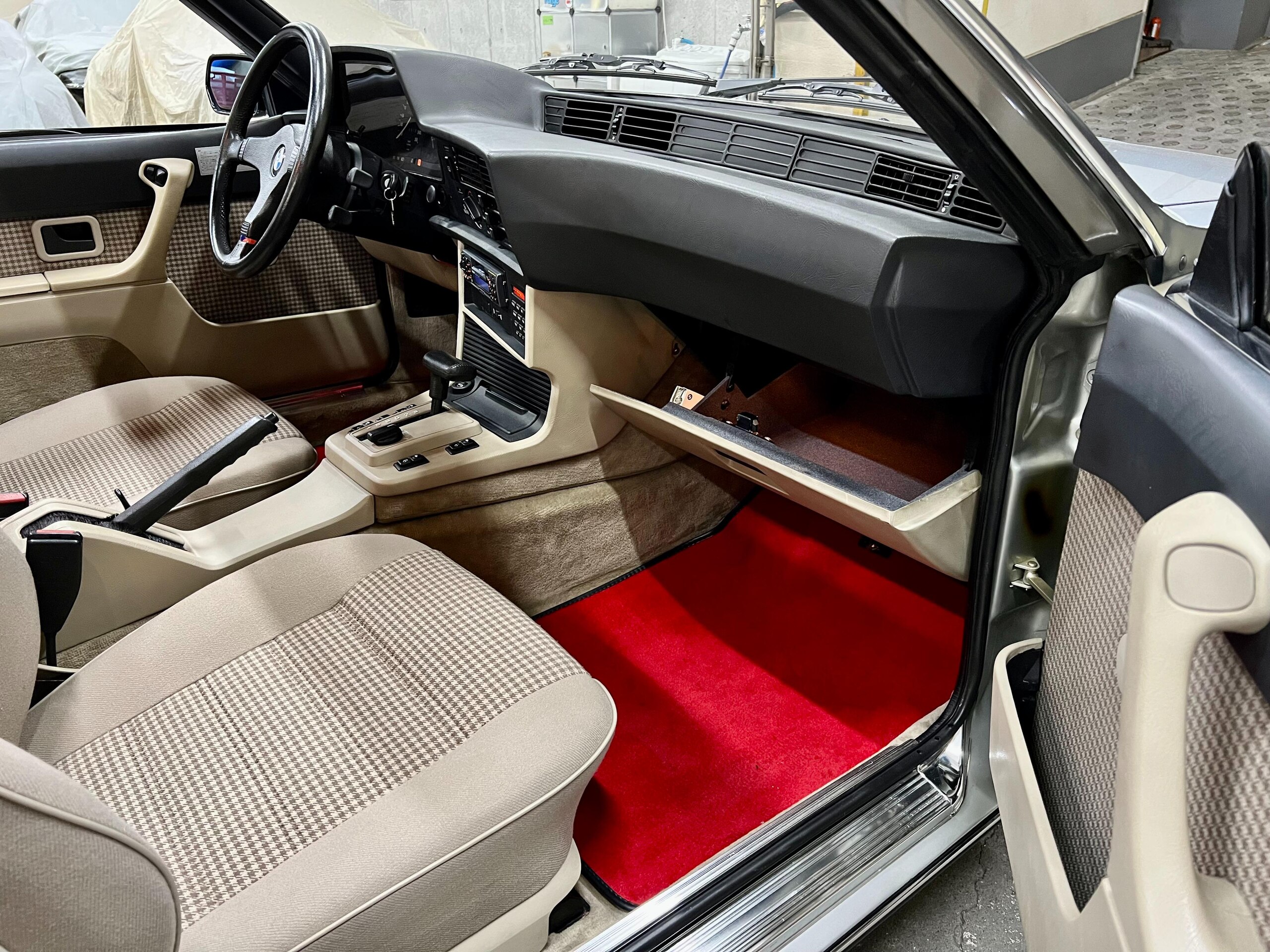 1986 BMW 635CSi — Photo 13 / 20