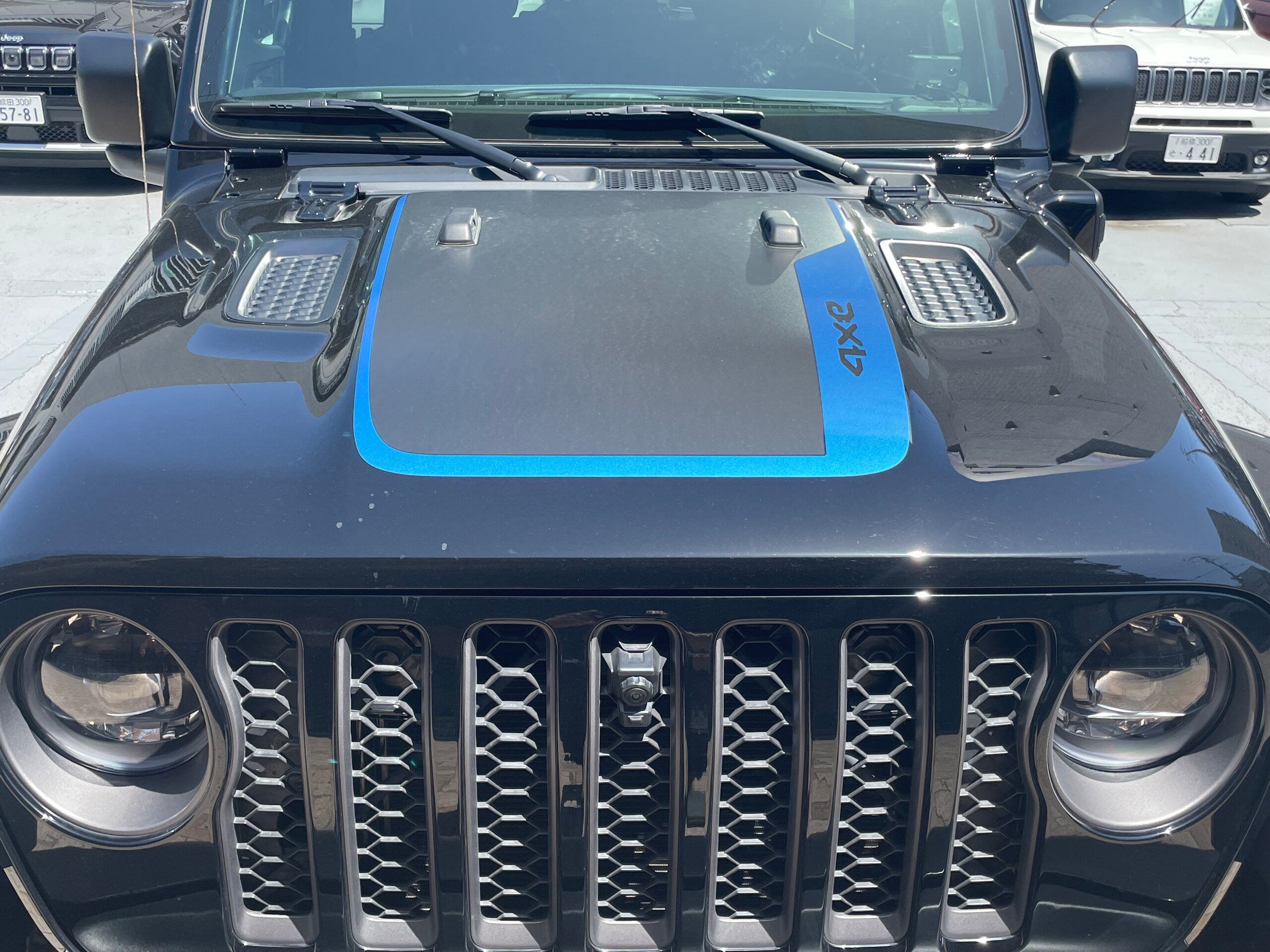 2023 Other Jeep Wrangler Unlimited Rubicon 4xe — Photo 9 / 40