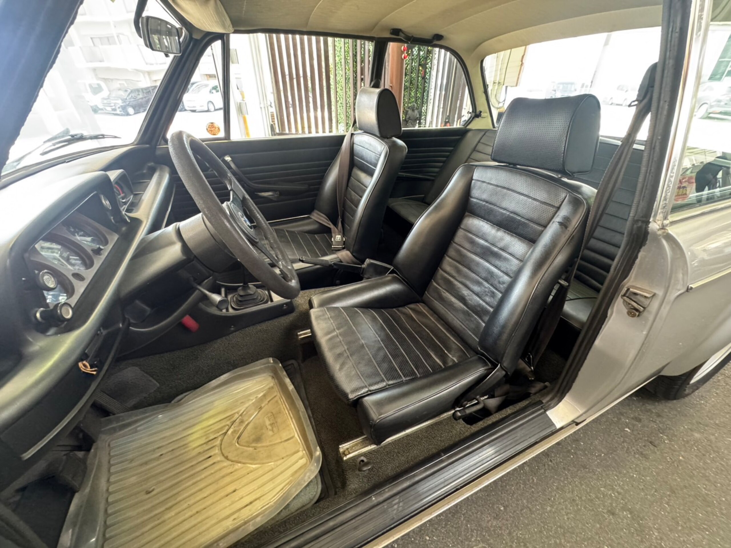 1975 BMW 2002 Turbo — Photo 8 / 19