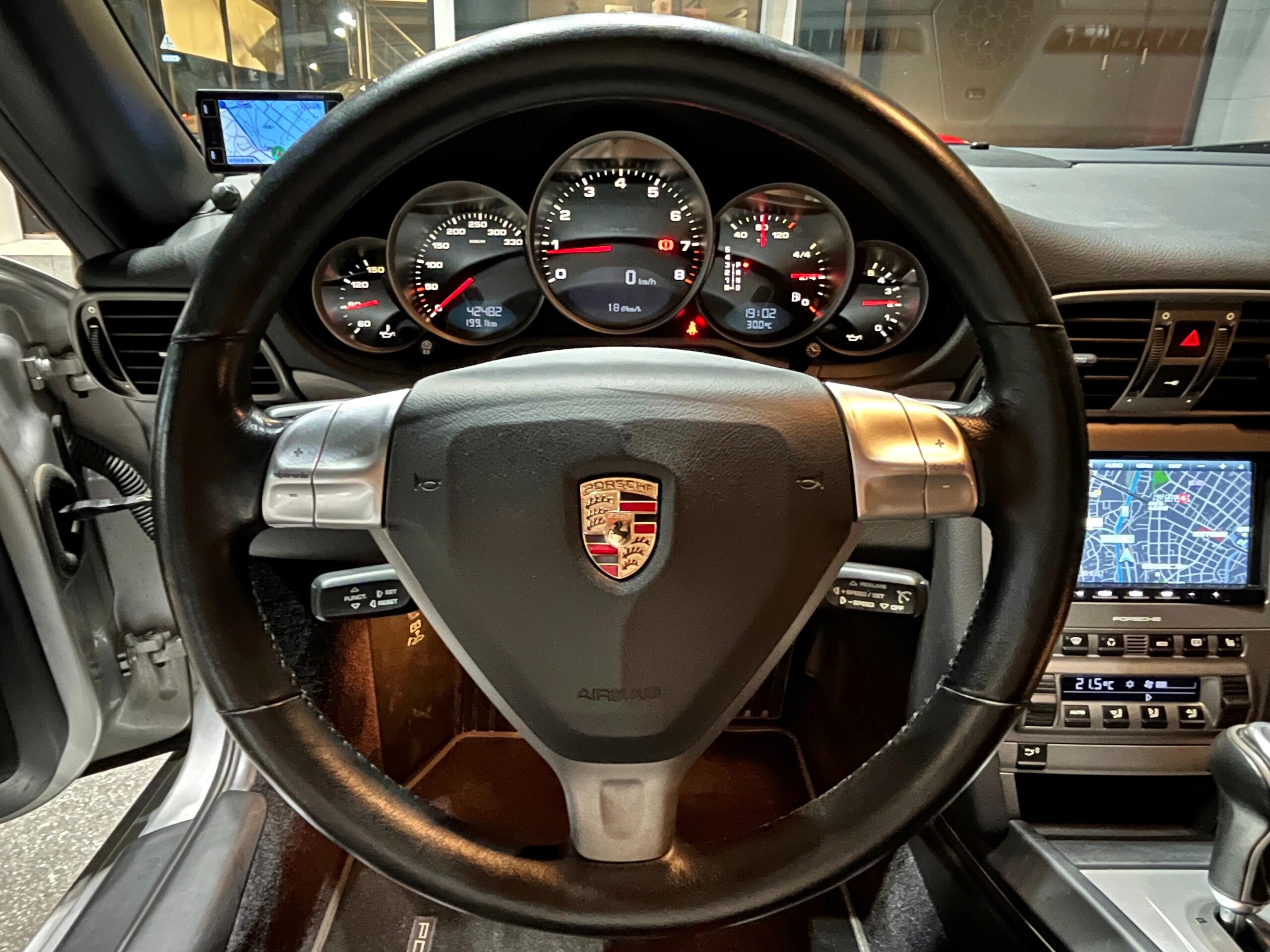2004 Porsche 911 Carrera — Photo 7 / 14