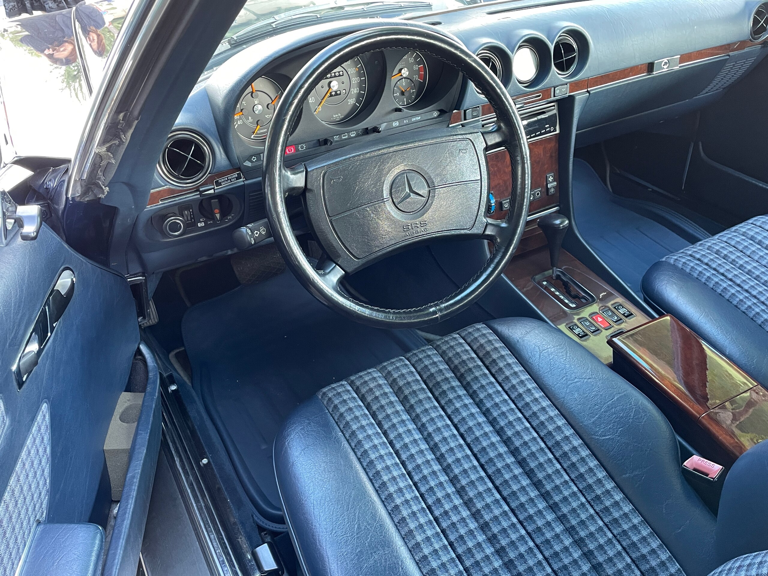1989 Mercedes Benz 560SL — Photo 7 / 9