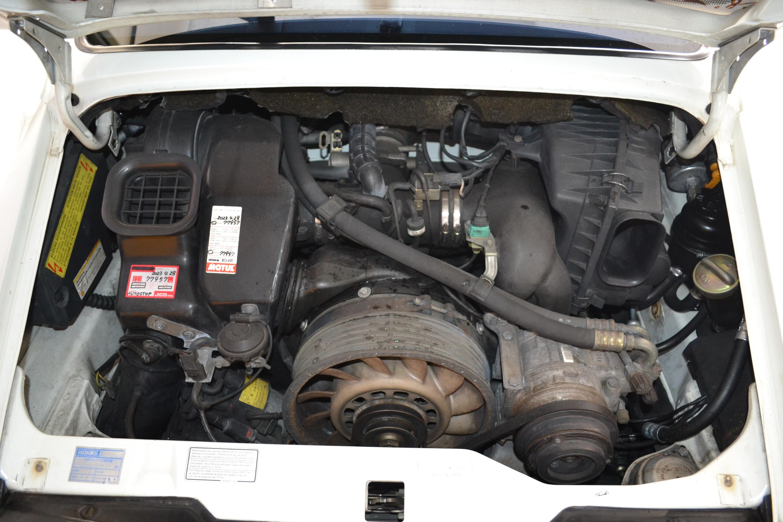 1995 Porsche 911 Carrera 2 — Photo 24 / 24