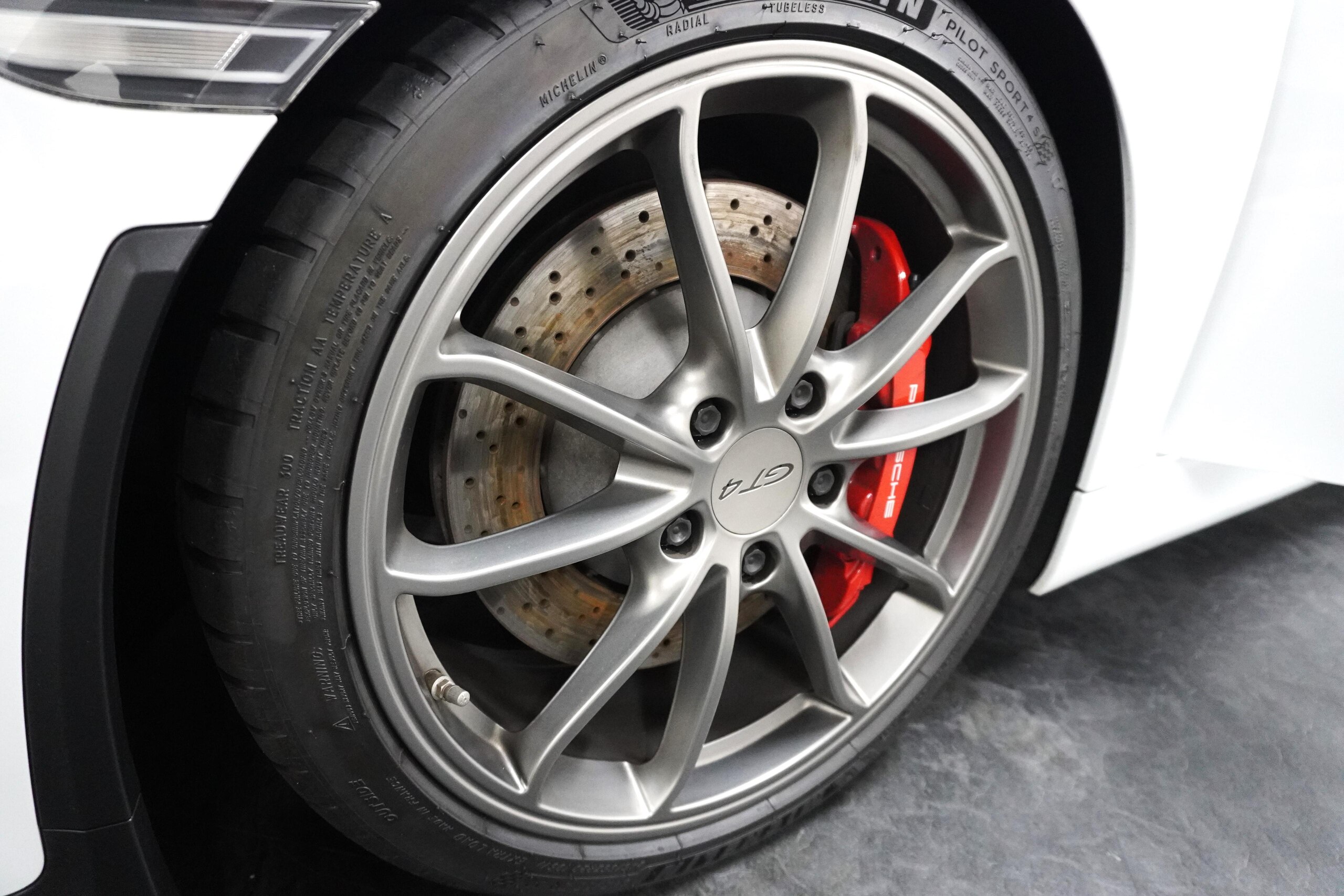 2015 Porsche Cayman GT4 — Photo 17 / 17