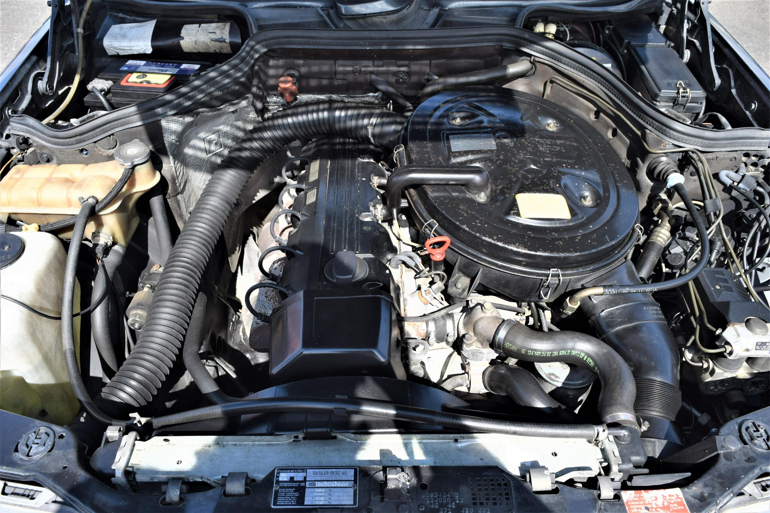 1988 Mercedes Benz 300E 3.2 AMG — Photo 19 / 20
