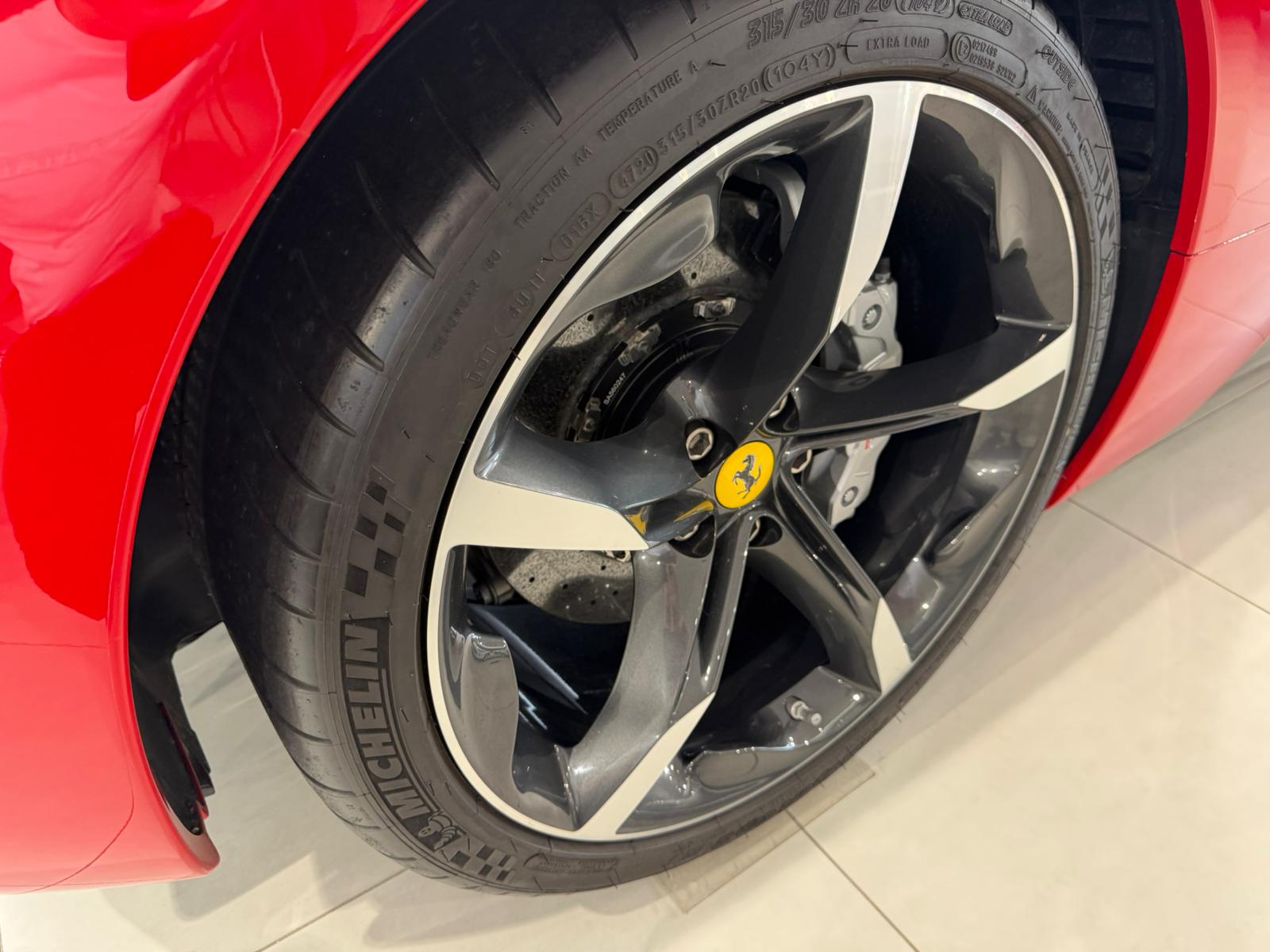 2021 Ferrari SF90 Stradale — Photo 8 / 16