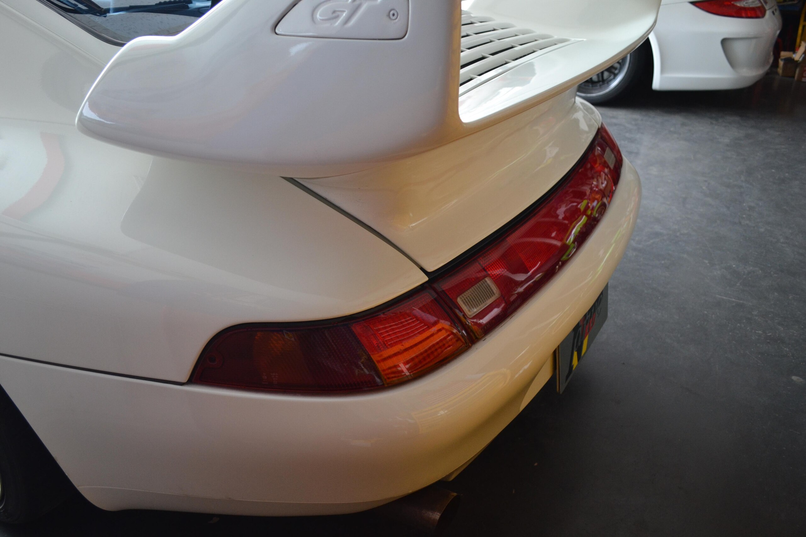 1995 Porsche 911 Carrera 2 — Photo 11 / 24
