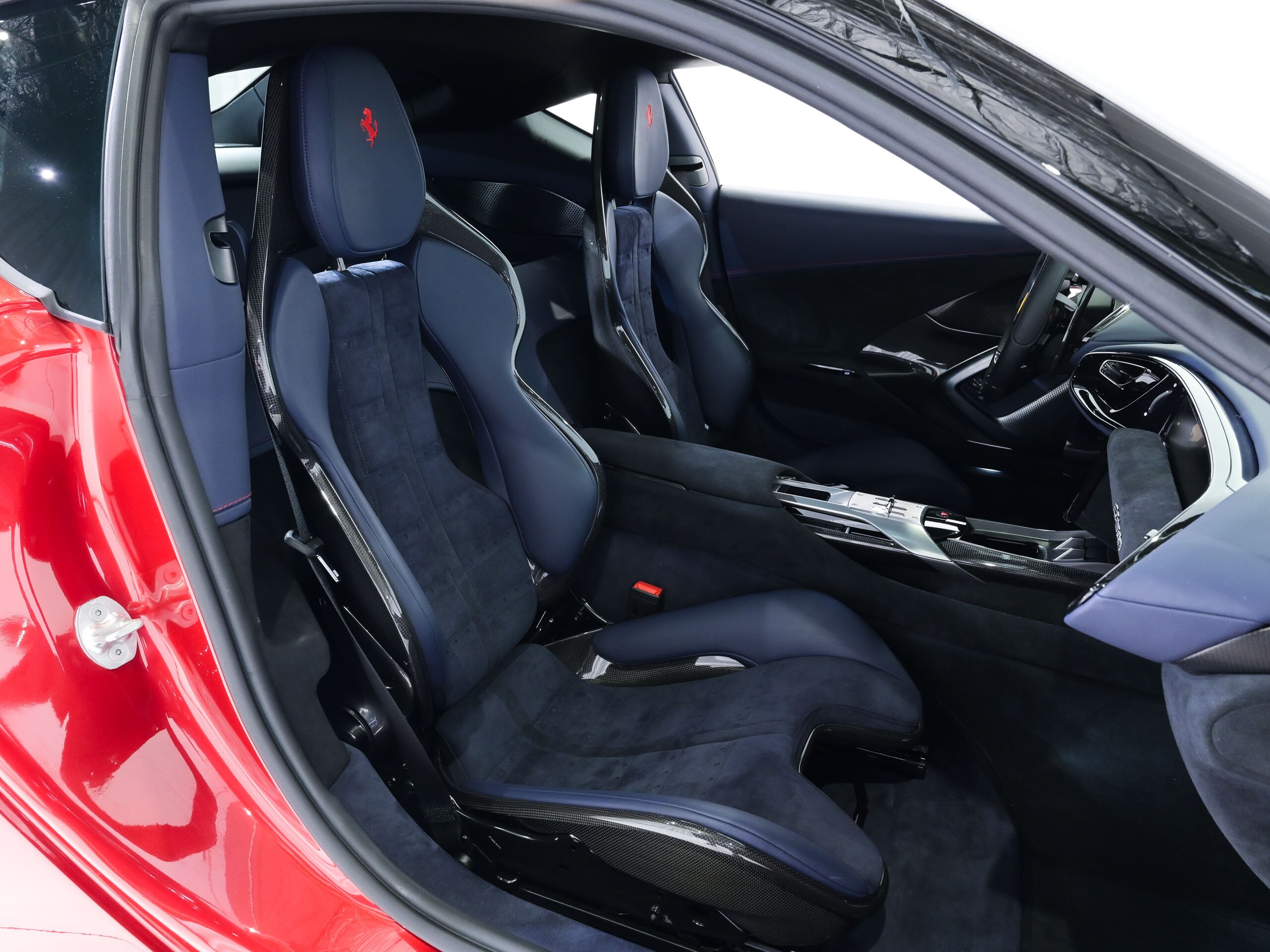2025 Ferrari 12Cilindri — Photo 11 / 55