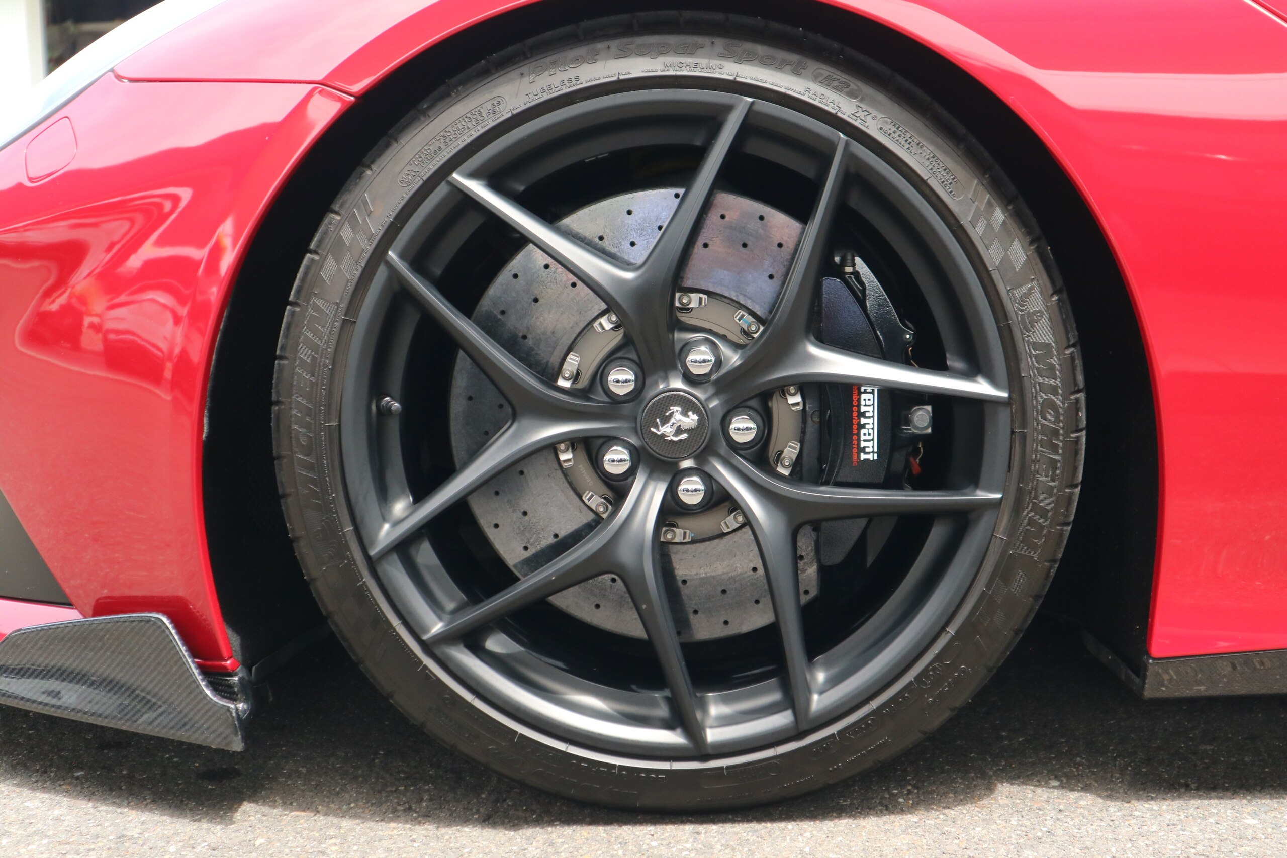2014 Ferrari F12 Berlinetta — Photo 12 / 15