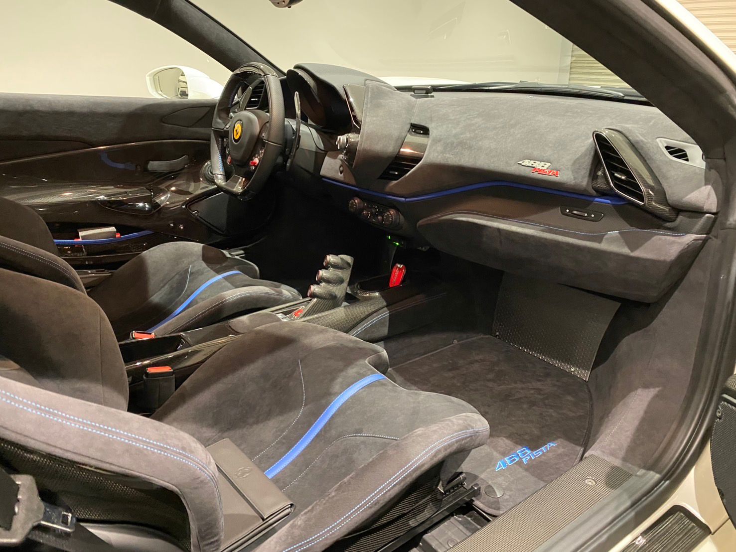 2019 Ferrari 488 Pista — Photo 12 / 24