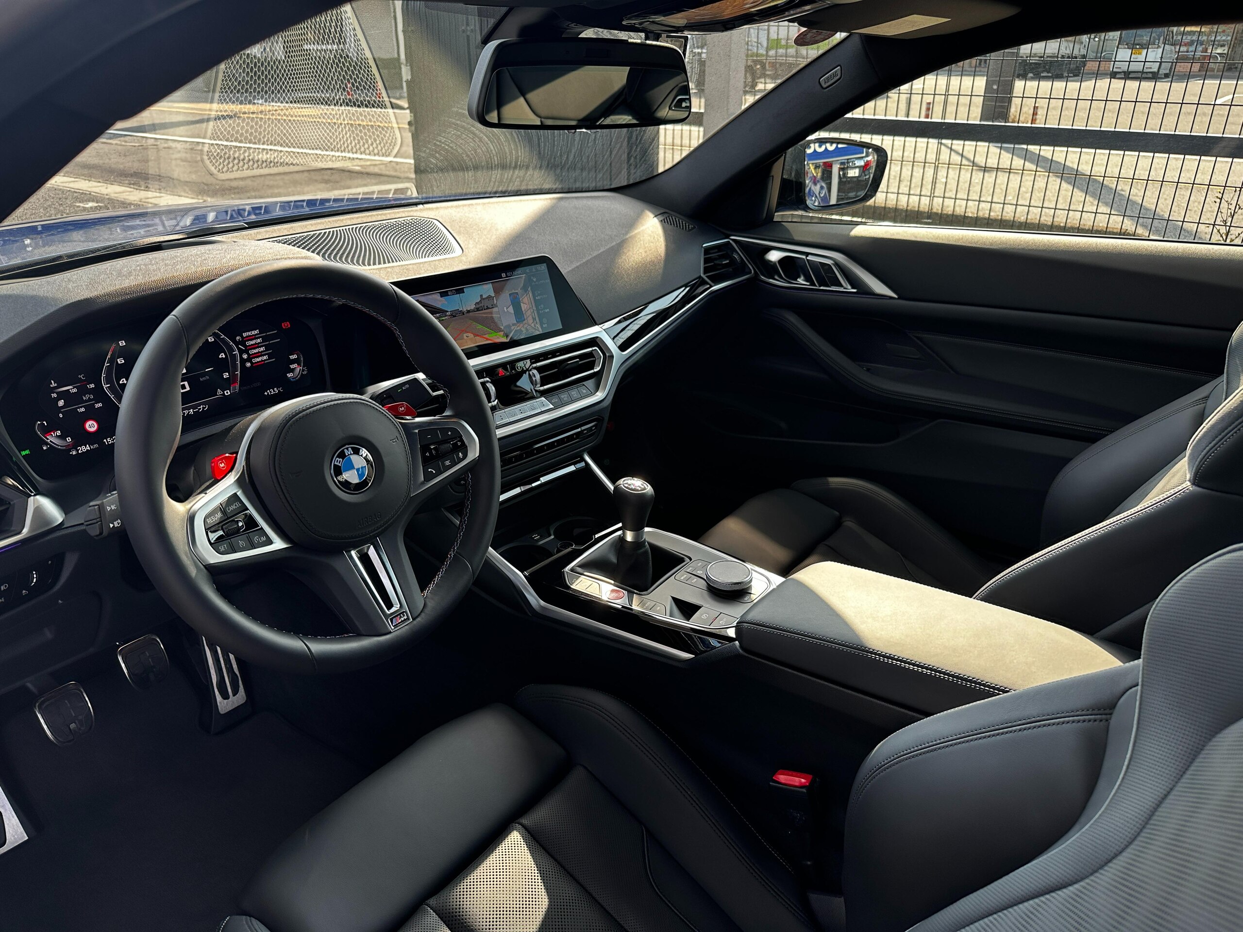2021 BMW M4 — Photo 16 / 40