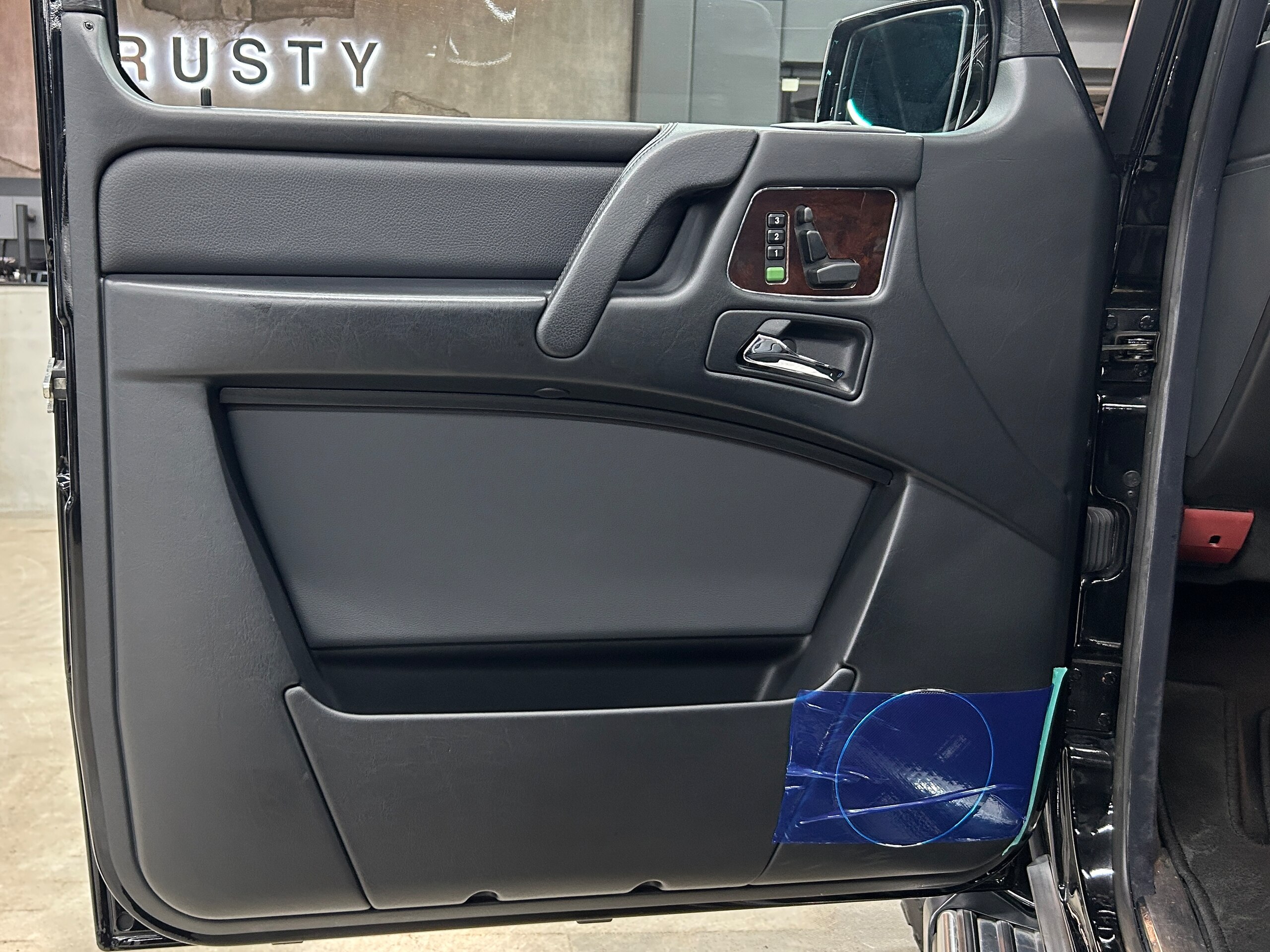 2012 Mercedes Benz G350 Cabriolet — Photo 9 / 18