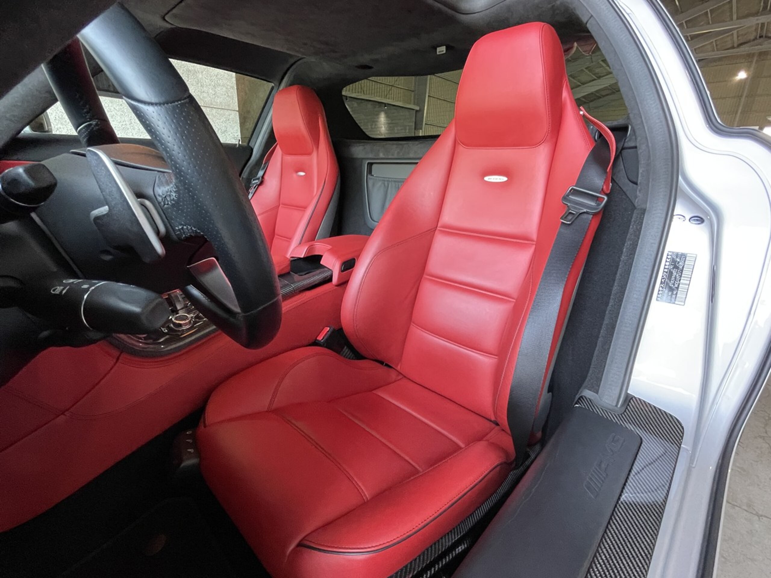 2011 Mercedes Benz SLS AMG — Photo 11 / 23