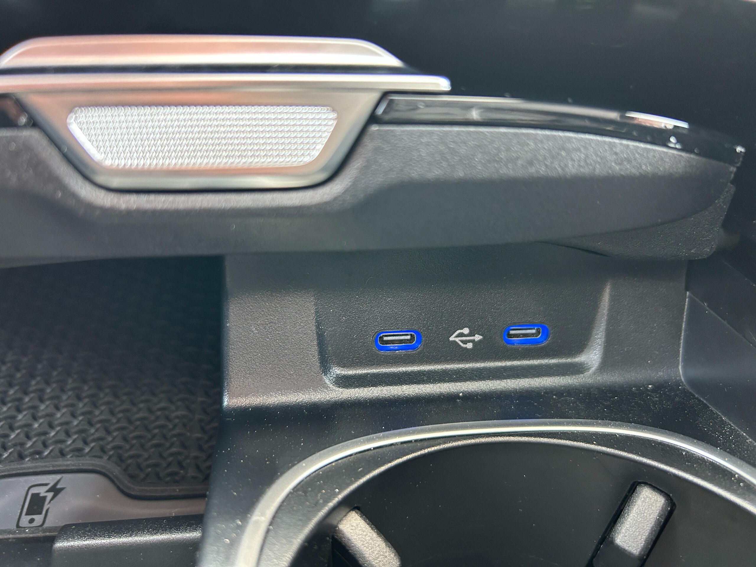 2025 Mercedes Benz Maybach S680 — Photo 26 / 40