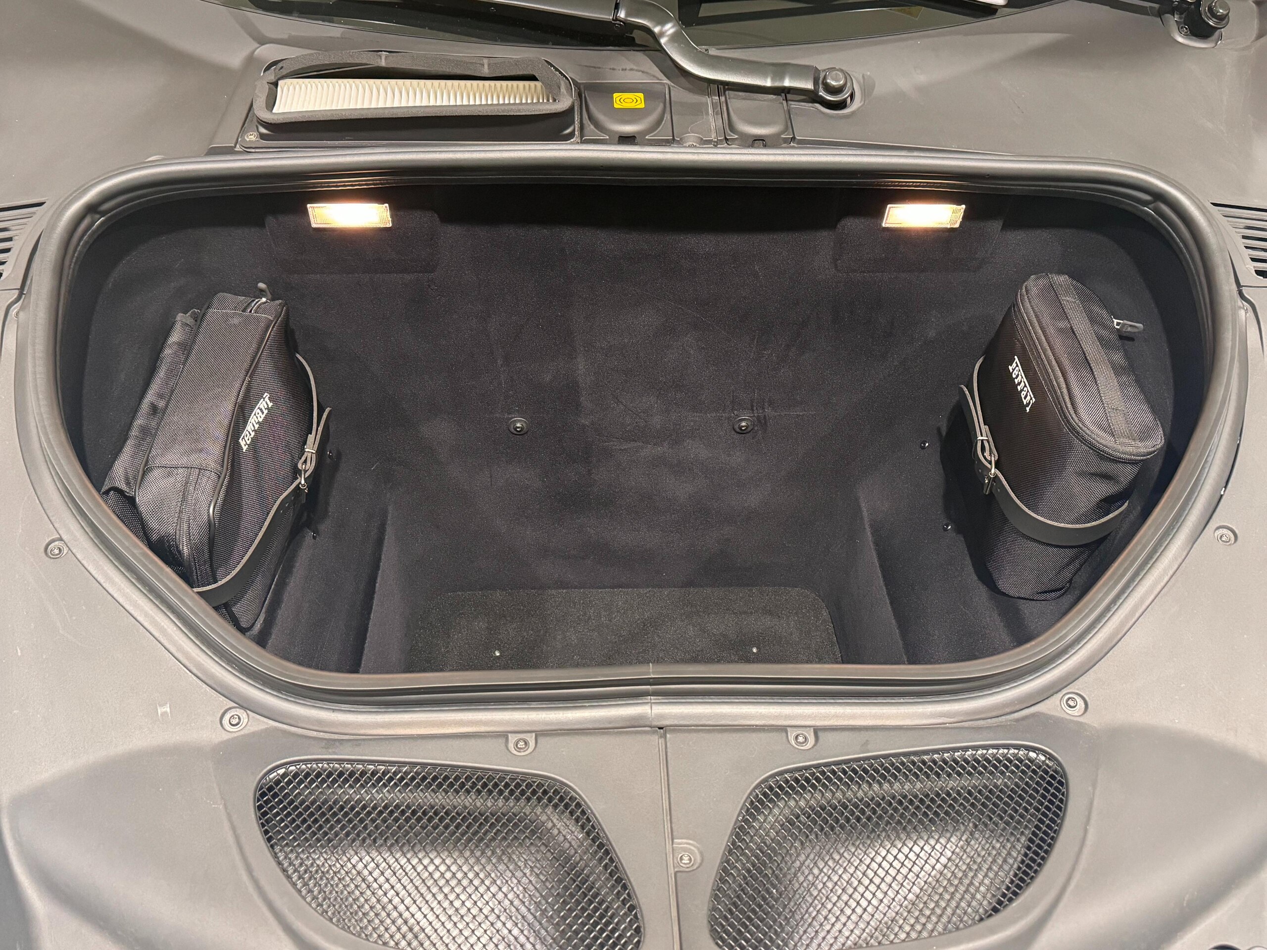 2015 Ferrari 458 Speciale — Photo 16 / 16