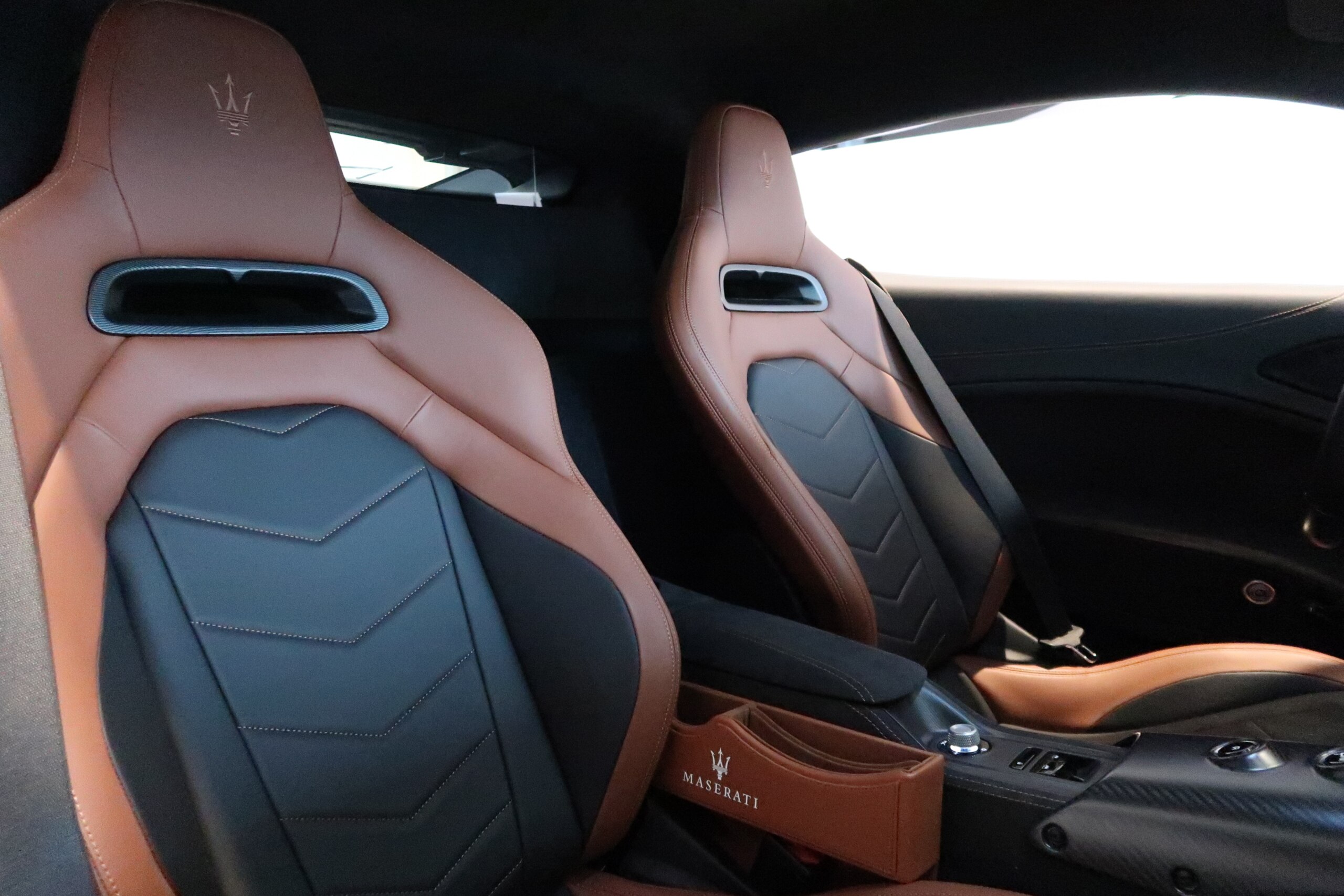 2022 Maserati MC20 — Photo 20 / 28