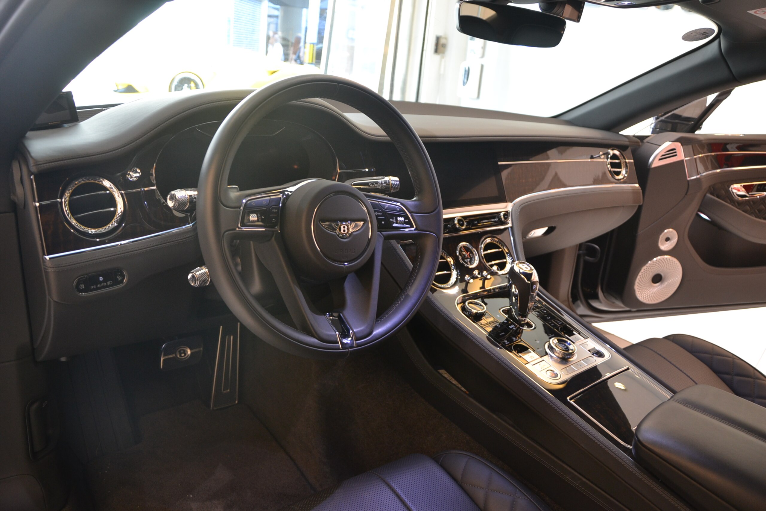 2020 Bentley Continental GT 6.0 — Photo 7 / 15