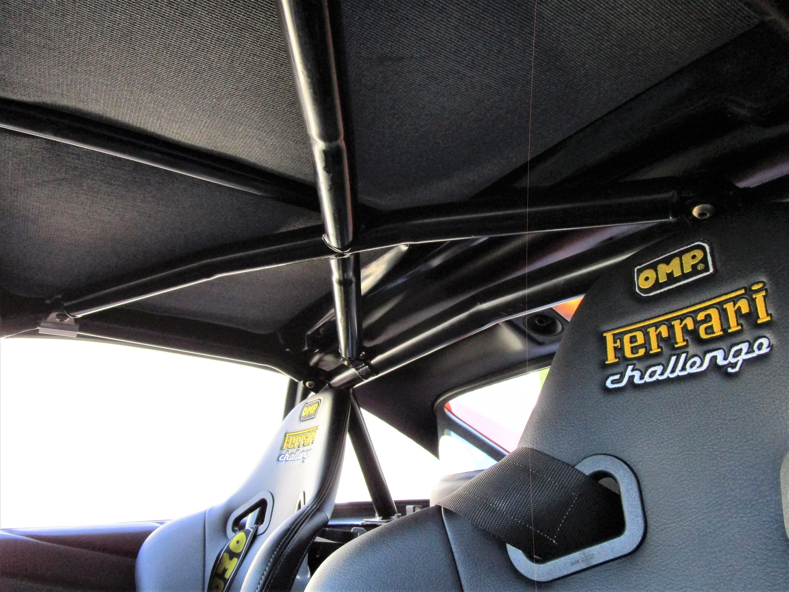 1991 Ferrari 348 TS Challenge — Photo 11 / 17