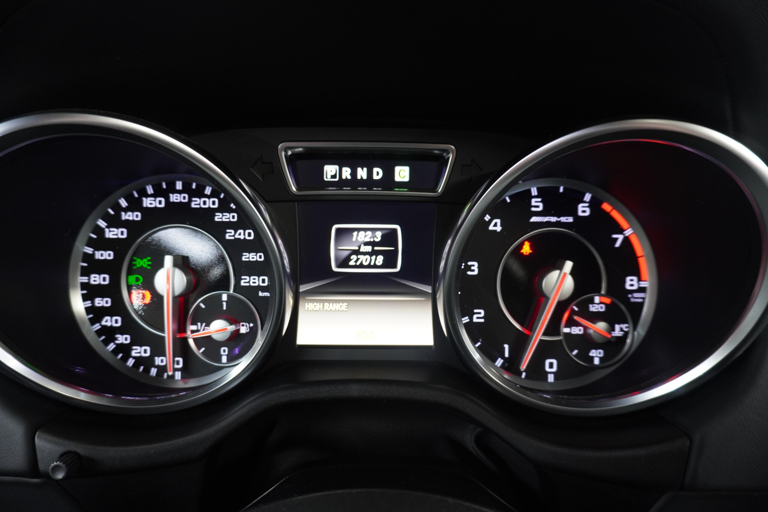 2015 Mercedes Benz G63 AMG — Photo 13 / 23