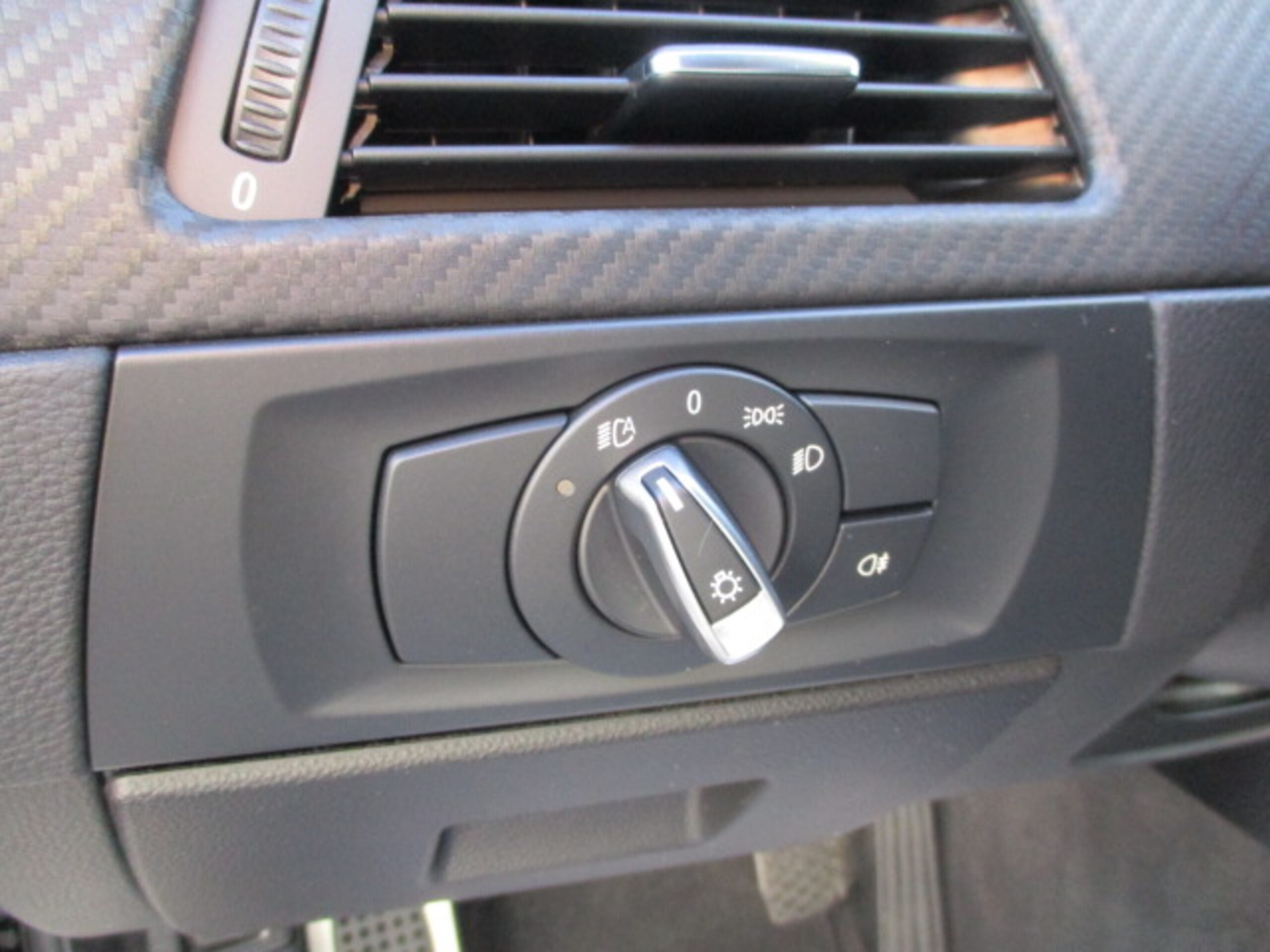 2010 BMW M3 Coupe — Photo 34 / 36